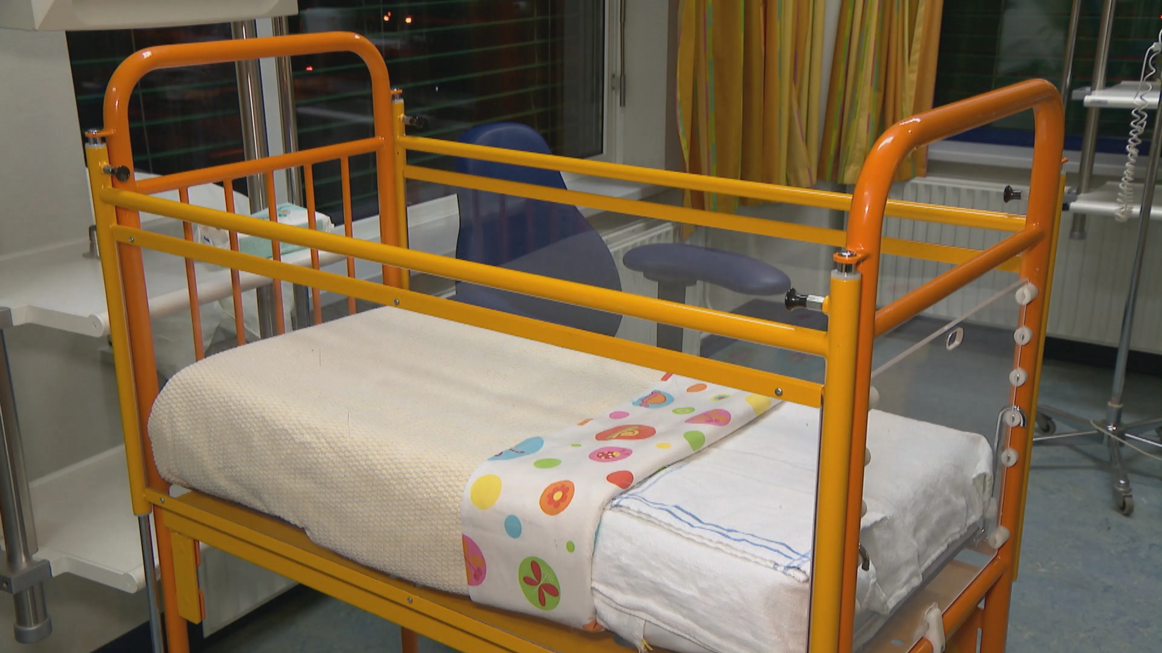 Vrouwen willen thuis bevallen door het coronavirus: 'Mensen zijn niet voor niets in het ziekenhuis'