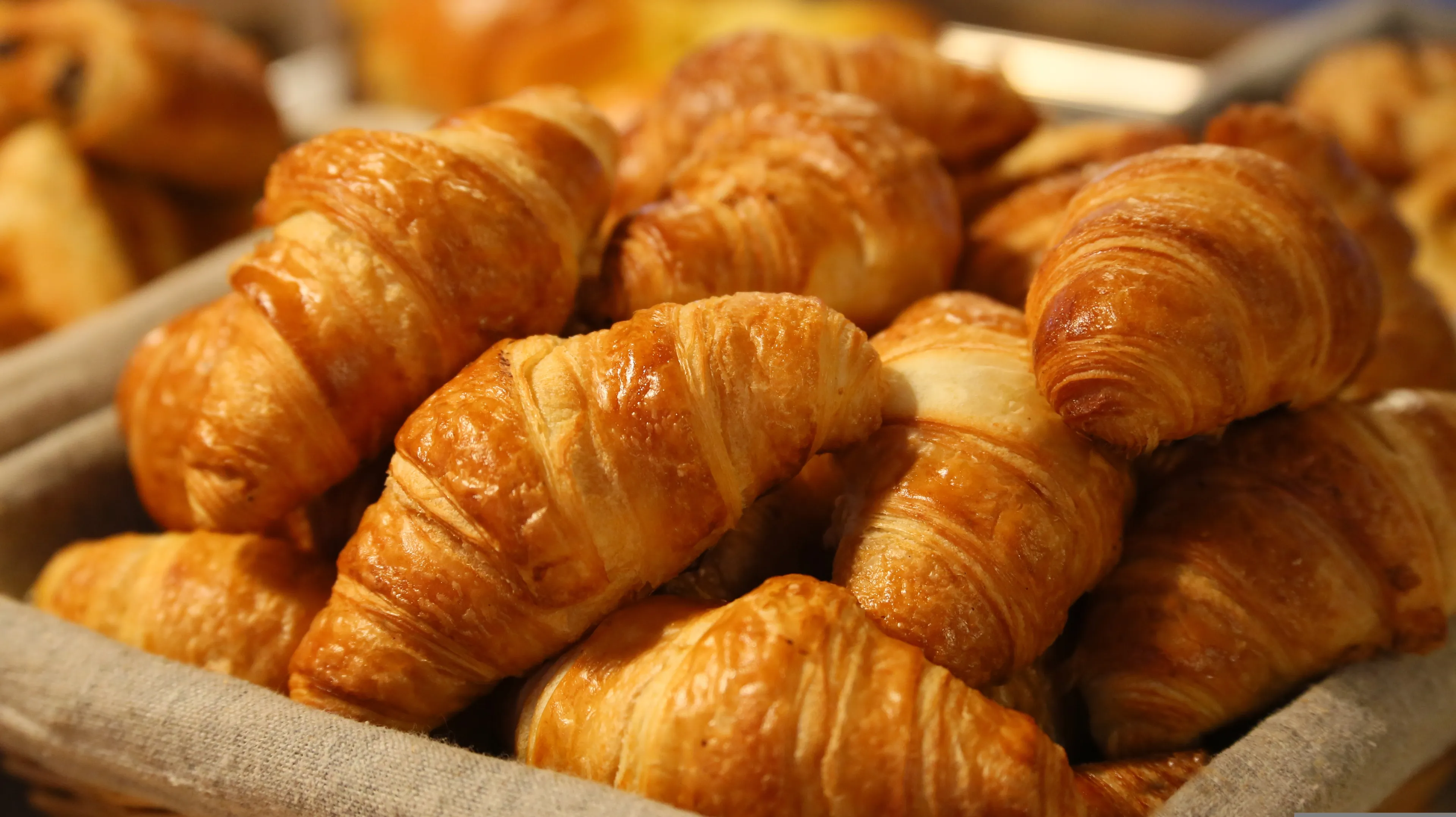 Let op: roombotercroissants ALDI bevatten mogelijk metaaldeeltjes