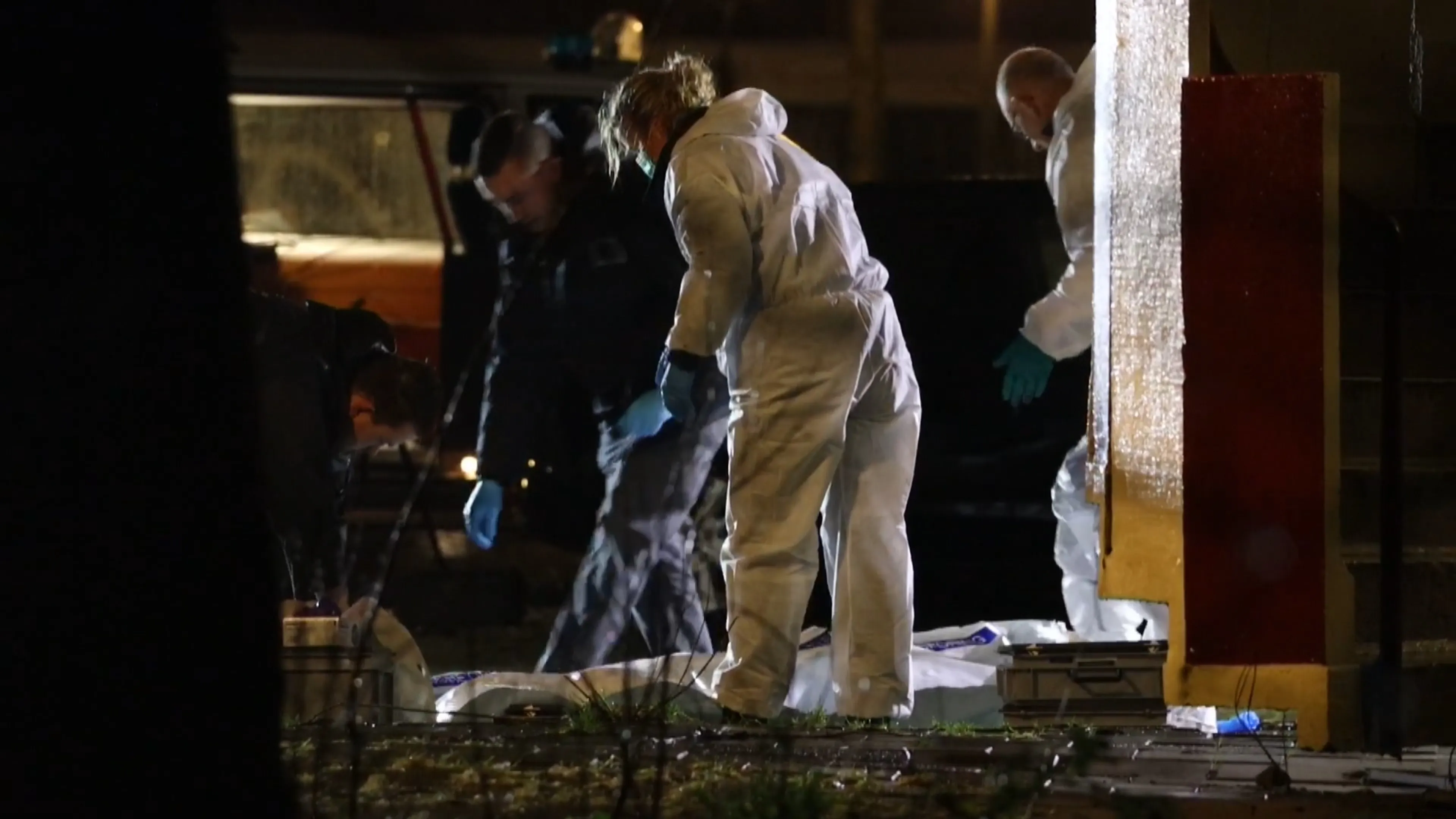 Inbreker overlijdt na val van flat in Leeuwarden