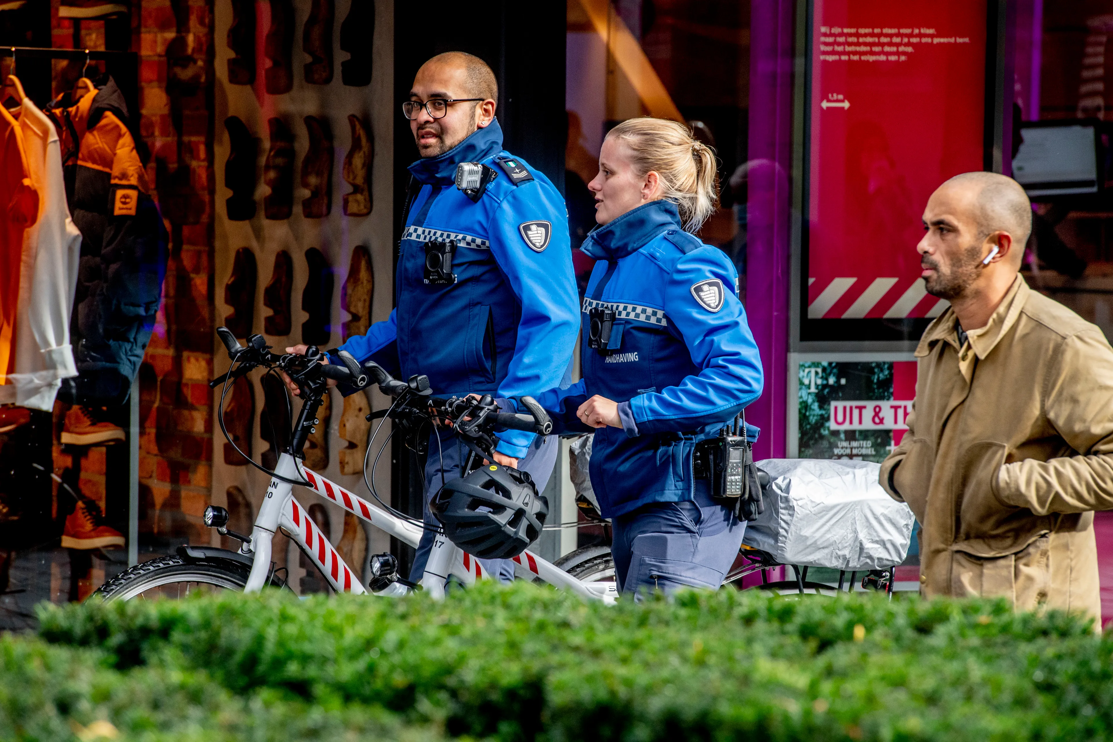 Politiebonden en boa's: 'Mondkapjesplicht valt niet te handhaven'