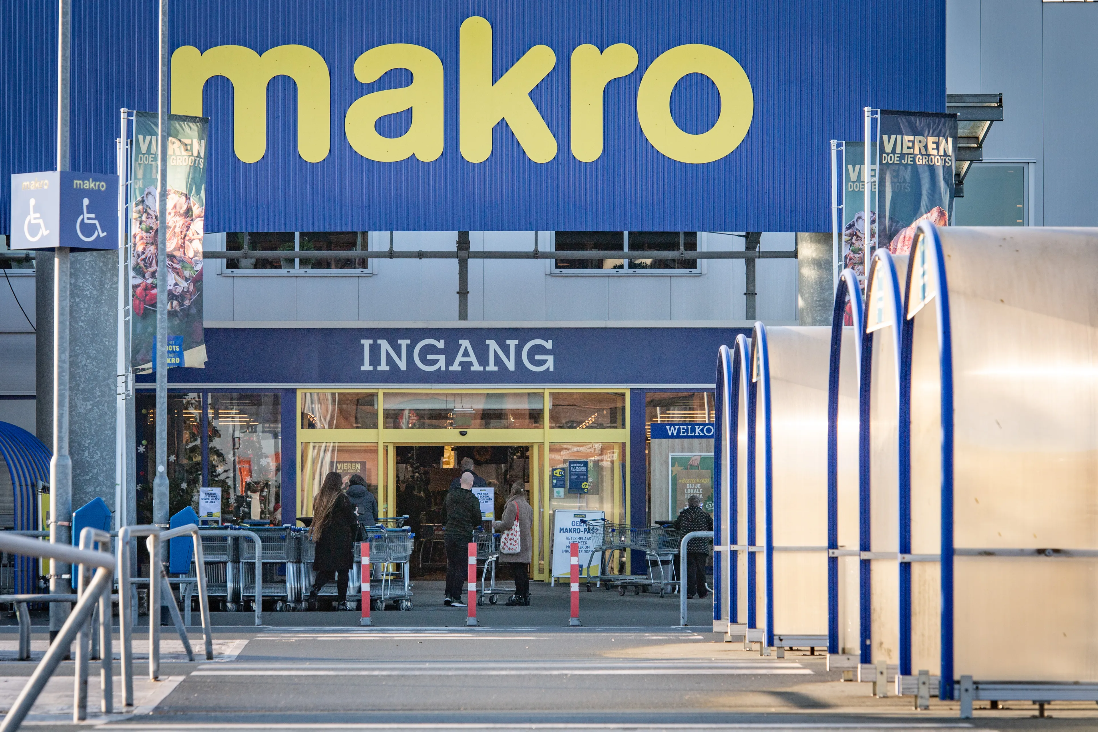 Makro stopt met verkoop 'kerstcadeaus', alleen voedsel te koop