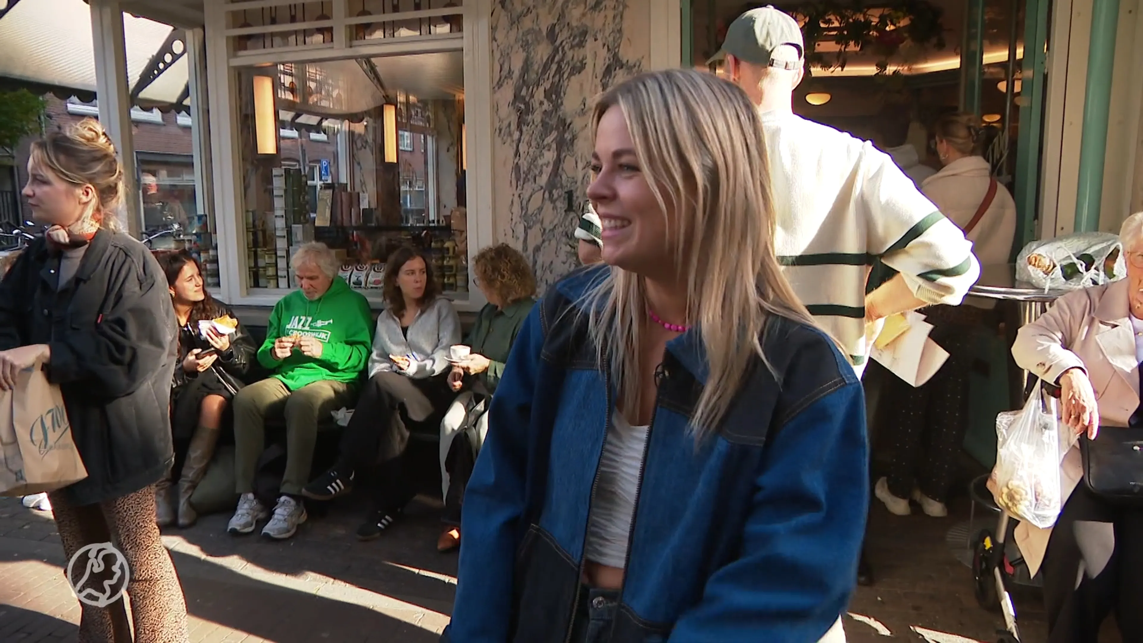 Van koffie halen in kroeg naar havermelkcappu: 'yuppenstad' Amsterdam viert 750-jarig bestaan