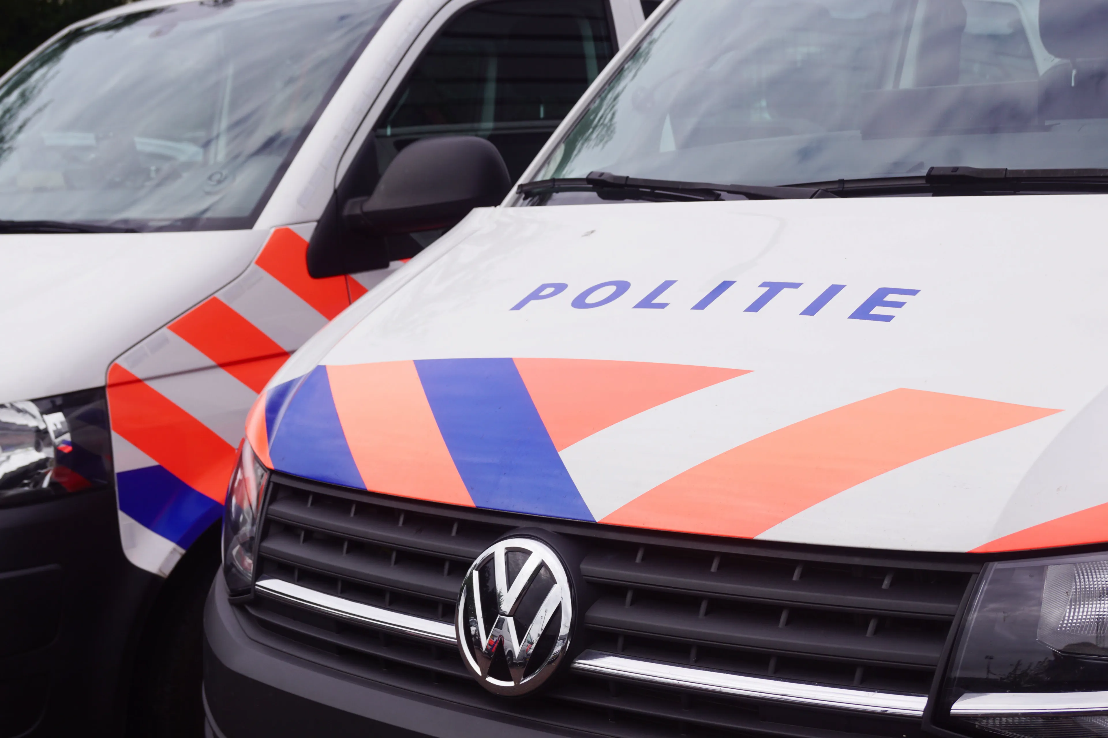 Politie lost waarschuwingsschot op kermis Den Haag