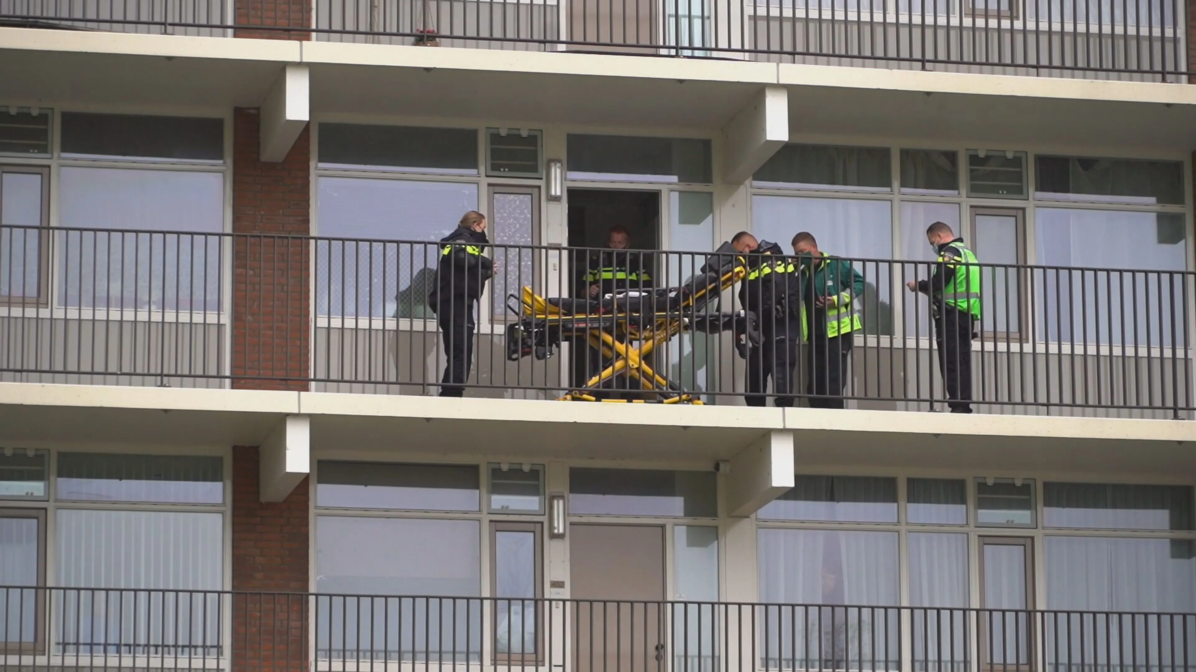 Man in Rotterdam zwaargewond door 'incident in relationele sfeer': vrouw aangehouden