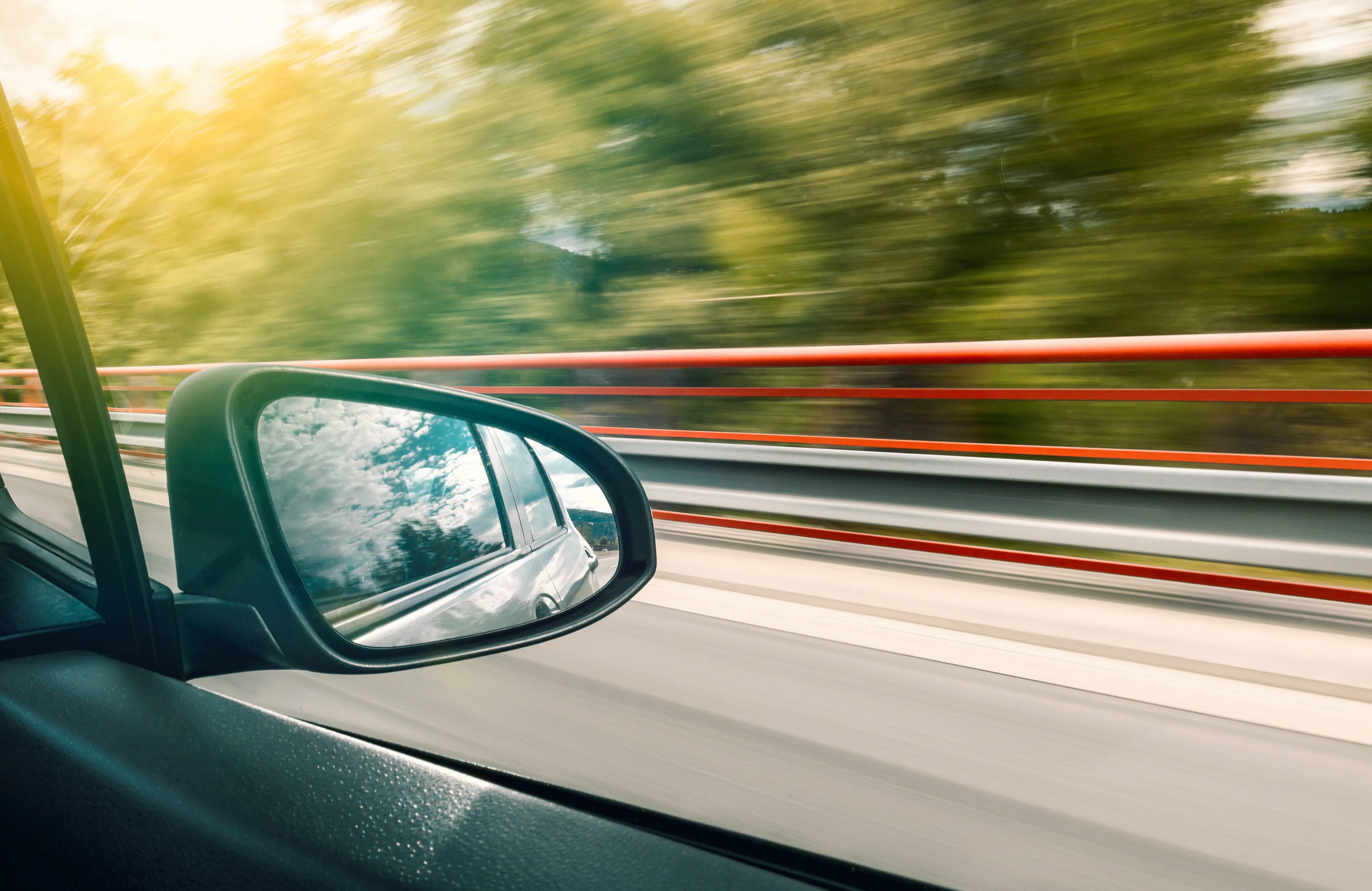 Jonge snelheidsduivel scheurt met 247 kilometer per uur over A15