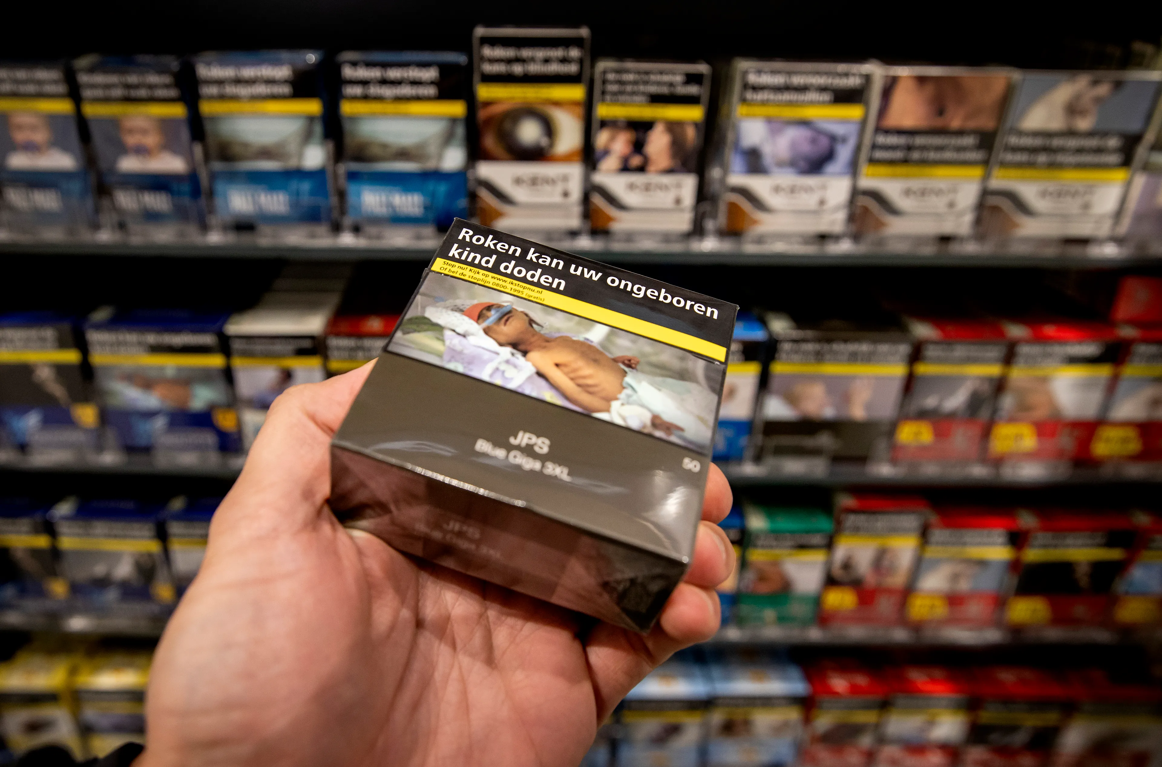 Roken ontmoedigen, straks geen sigaret meer te krijgen in supermarkt