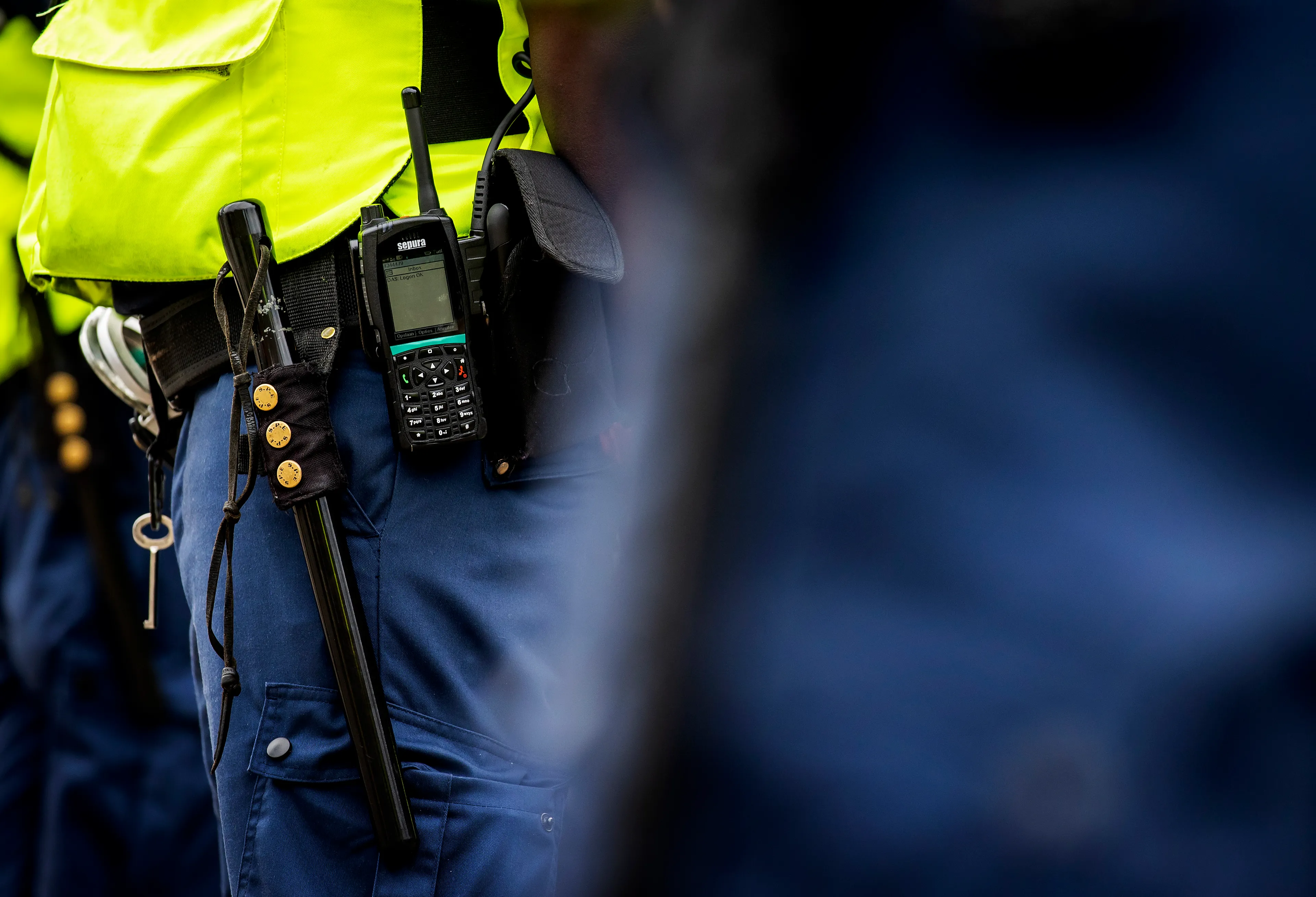 Geweld in trein loopt uit de hand: NS wil wapenstok inzetten