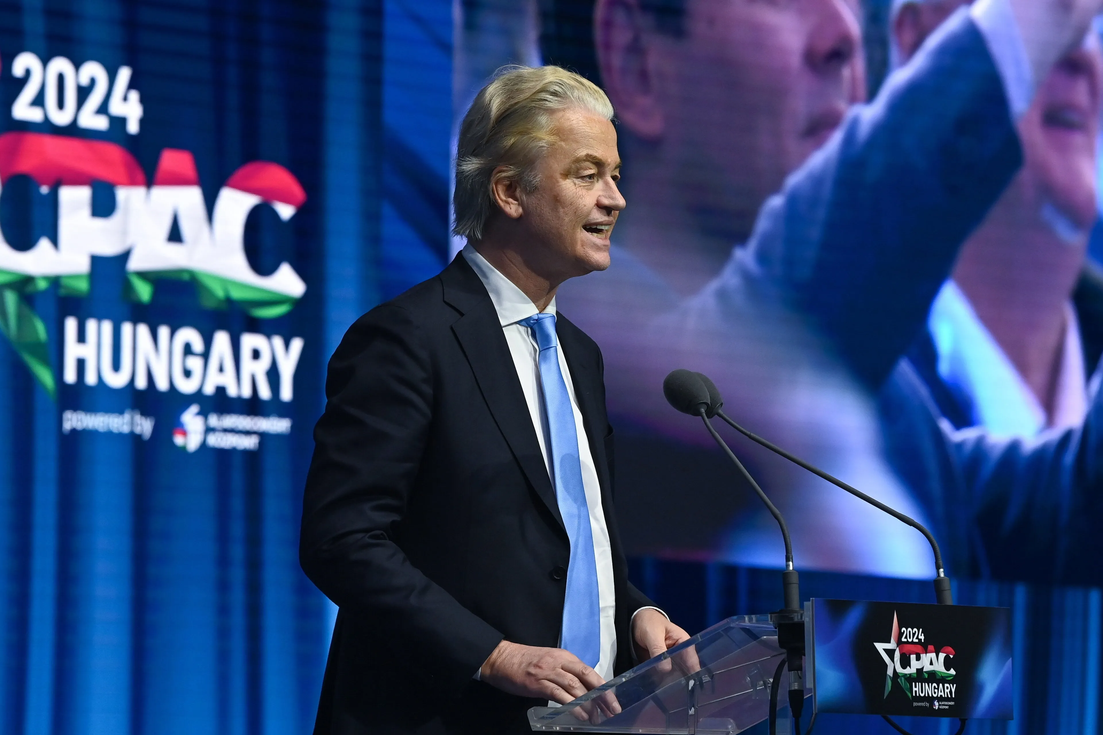 Wilders wil tijdens congres in Hongarije de kabinetsformatie niet onder druk zetten
