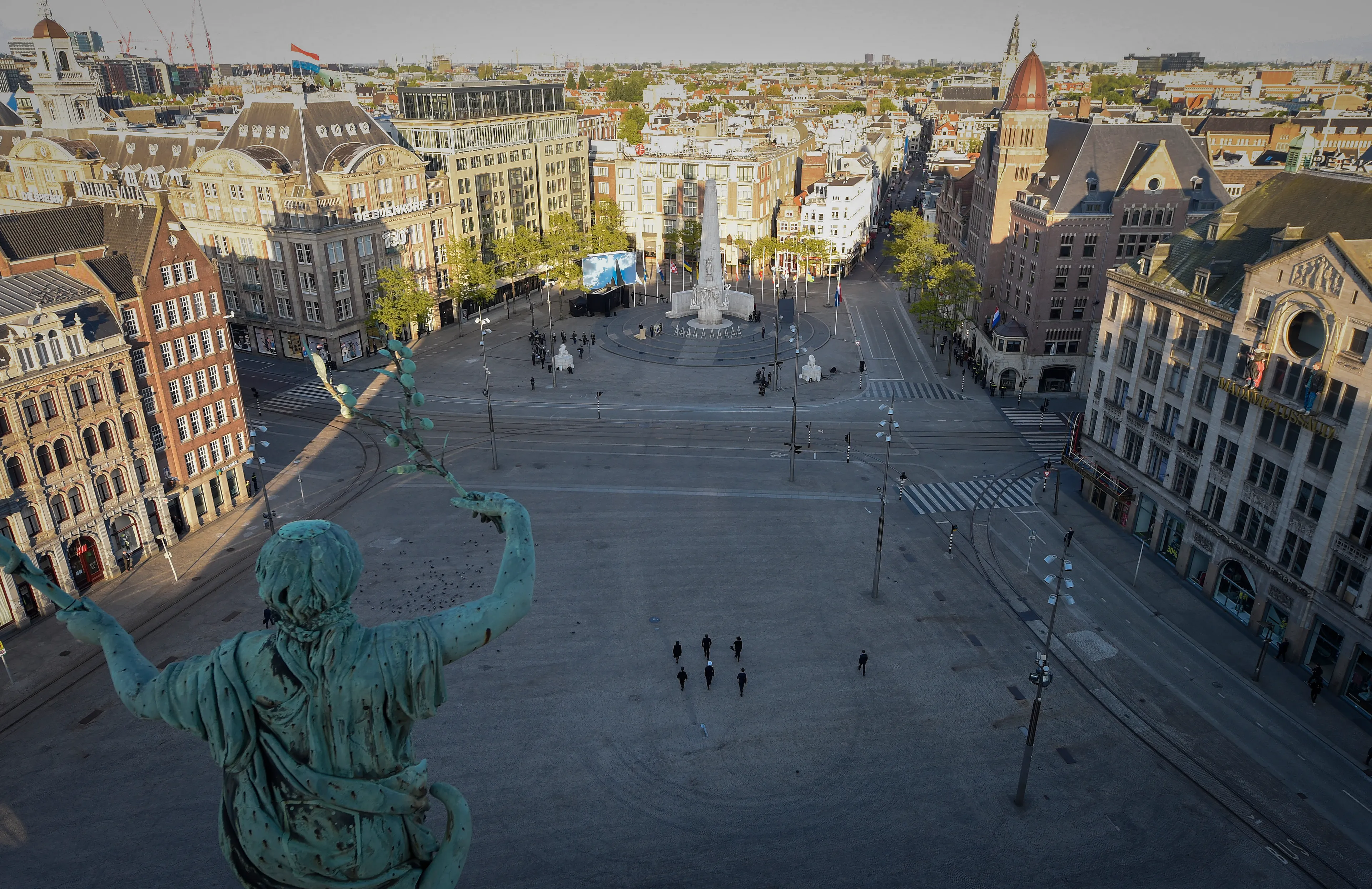 Twee personen aangehouden tijdens Dodenherdenking op de Dam