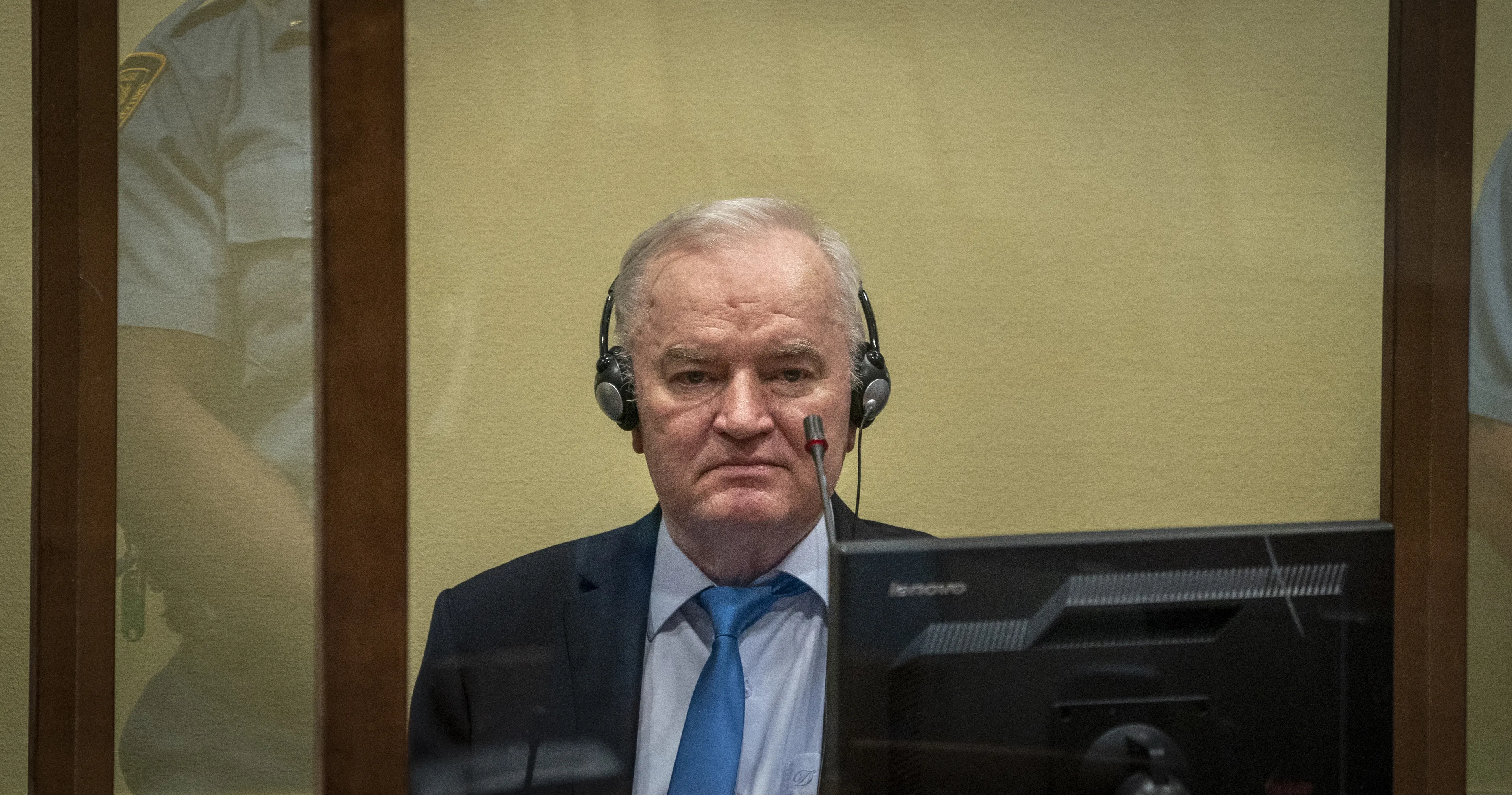 'Oorlogsmisdadiger Ratko Mladić (84) overleden in Den Haag'