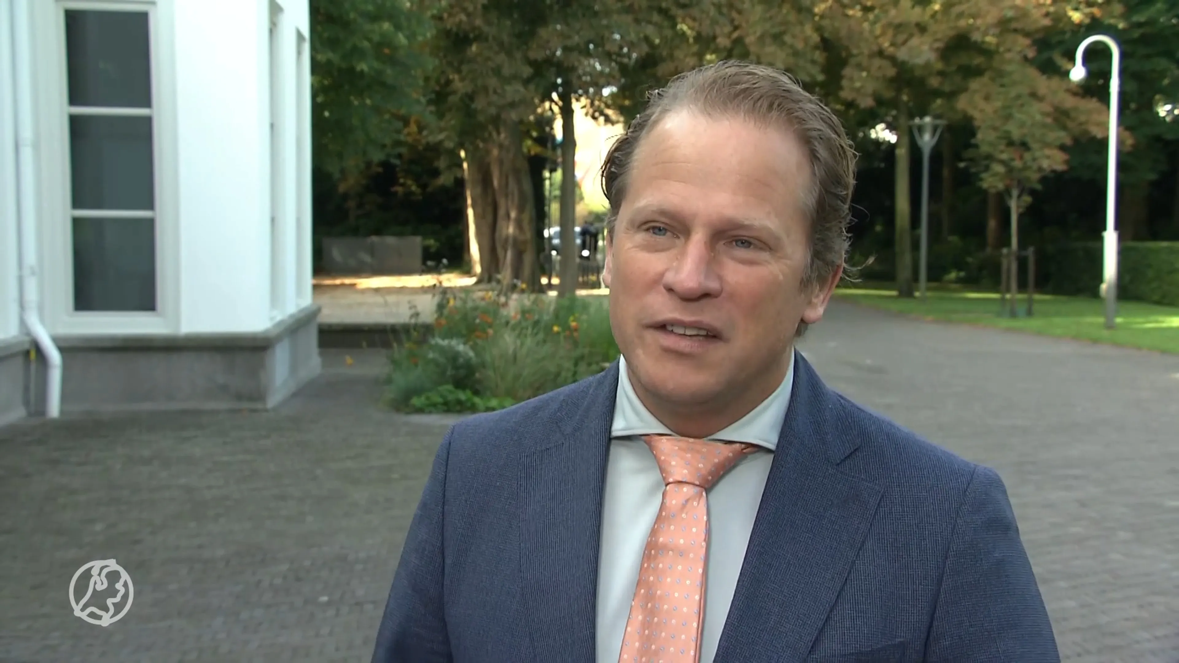 Marechaussee kan opnieuw geen noodpaspoorten uitgeven vanwege storing