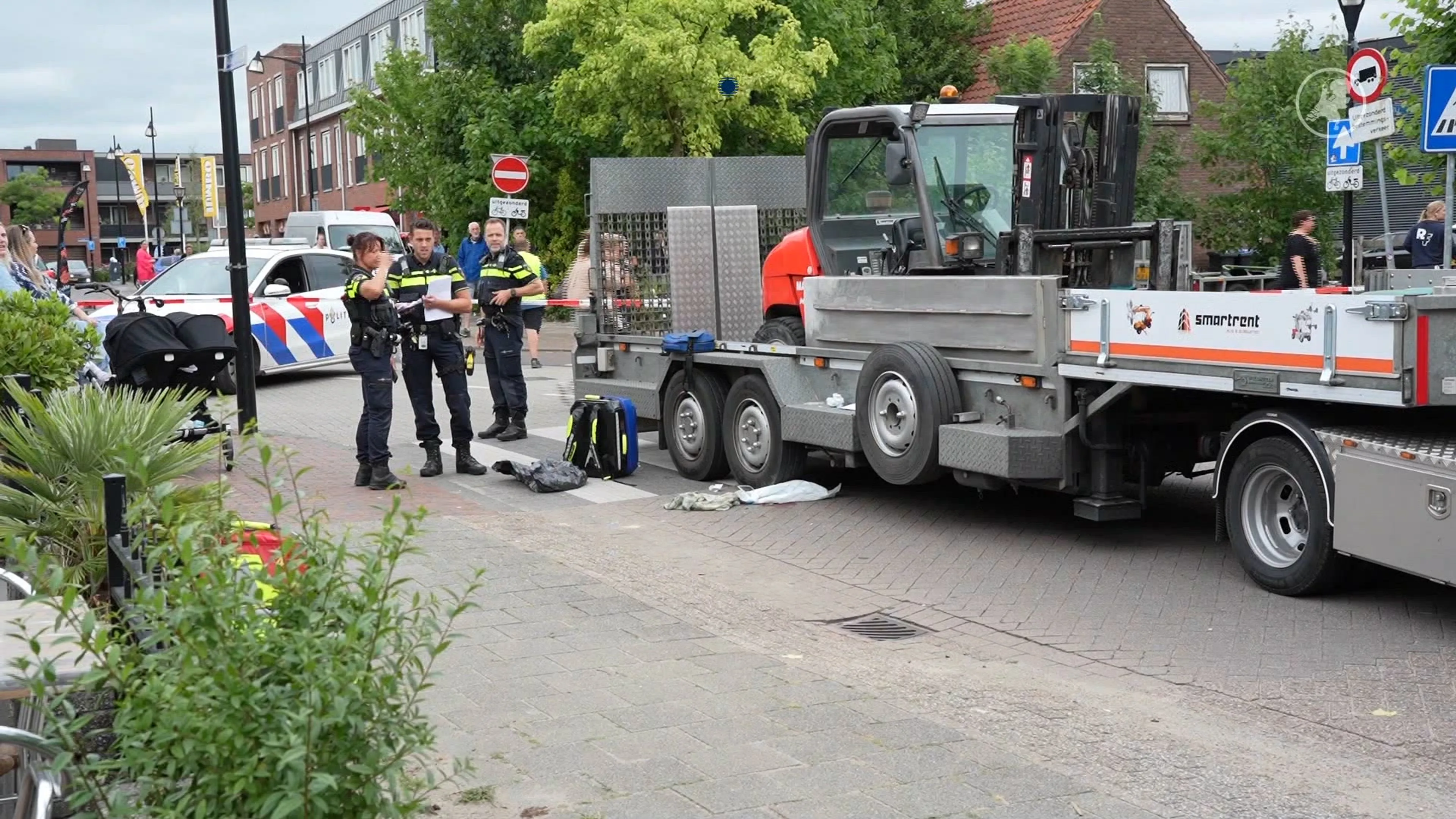 Jong kind zwaargewond na ongeval met vrachtwagen in Wijk en Aalburg