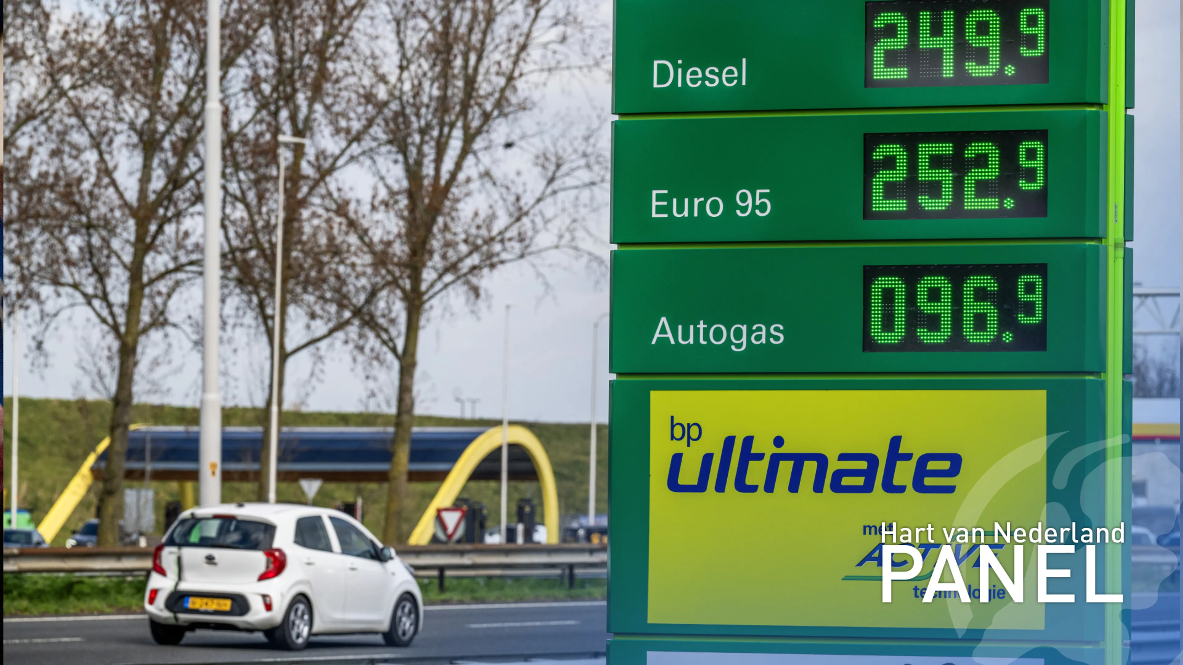 Duur tanken dwingt 1 op 5 werkenden tot aanpassen woon-werkverkeer