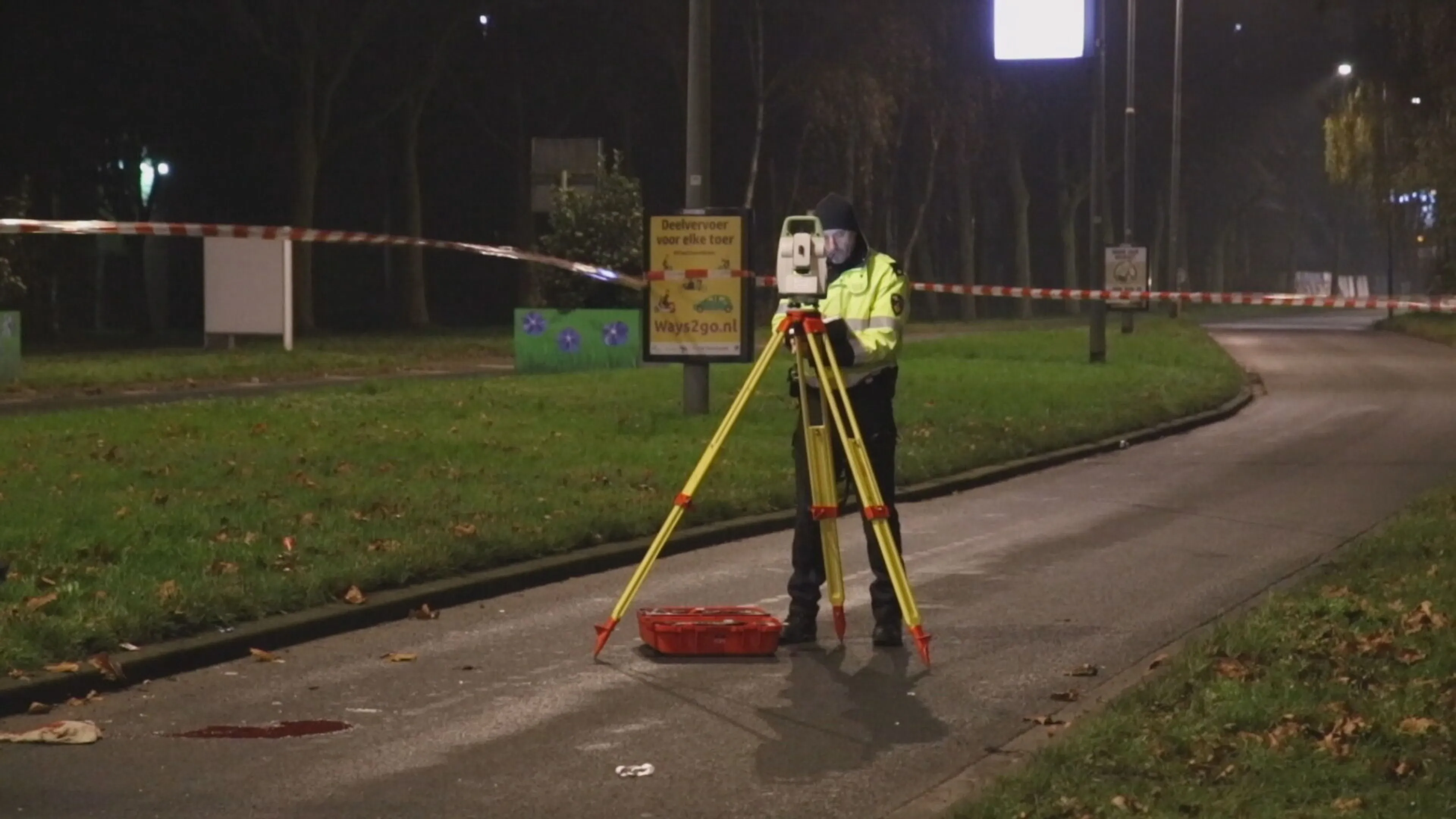 Voetgangster aangereden in Rotterdam, automobilist rijdt door