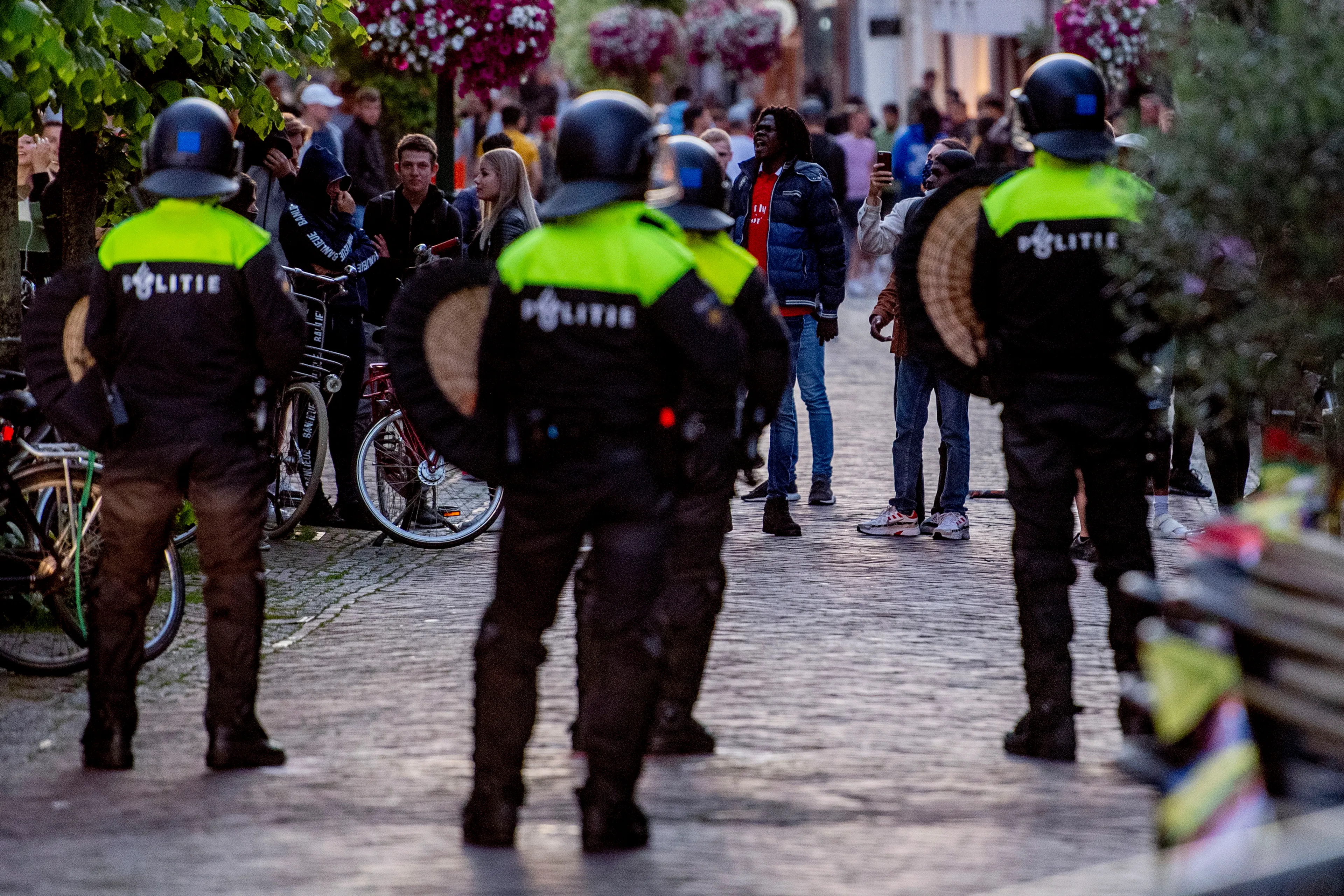 Burgemeester Hoorn: jongeren hebben de rellen rond demonstratie JP Coen uitgelokt