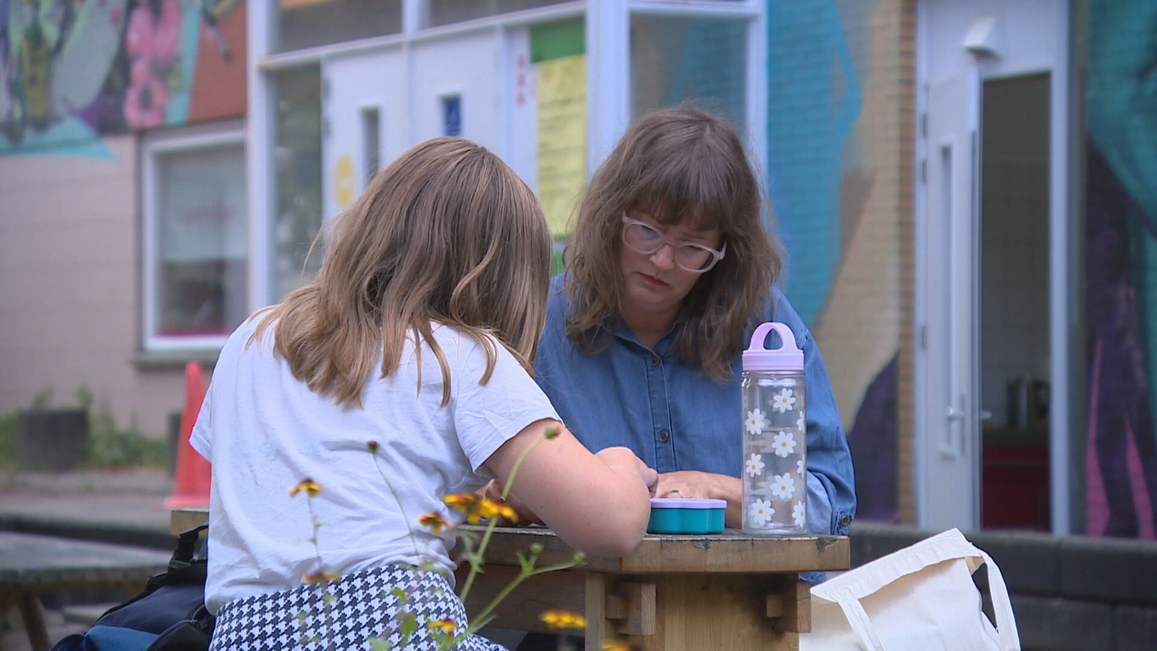 Explosieve groei aantal Nederlanders dat aanklopt voor aanschaf schoolspullen kinderen