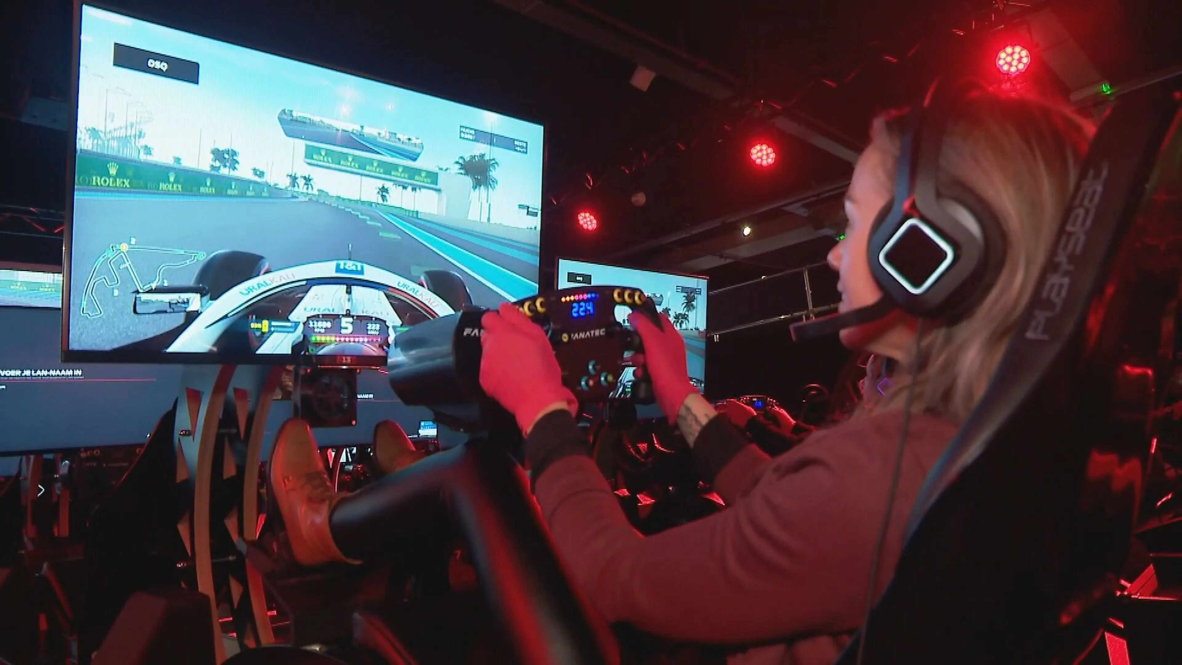 Max Verstappen-fans proeven in simulator even aan echte snelheden: 'Het lijkt héél erg echt'