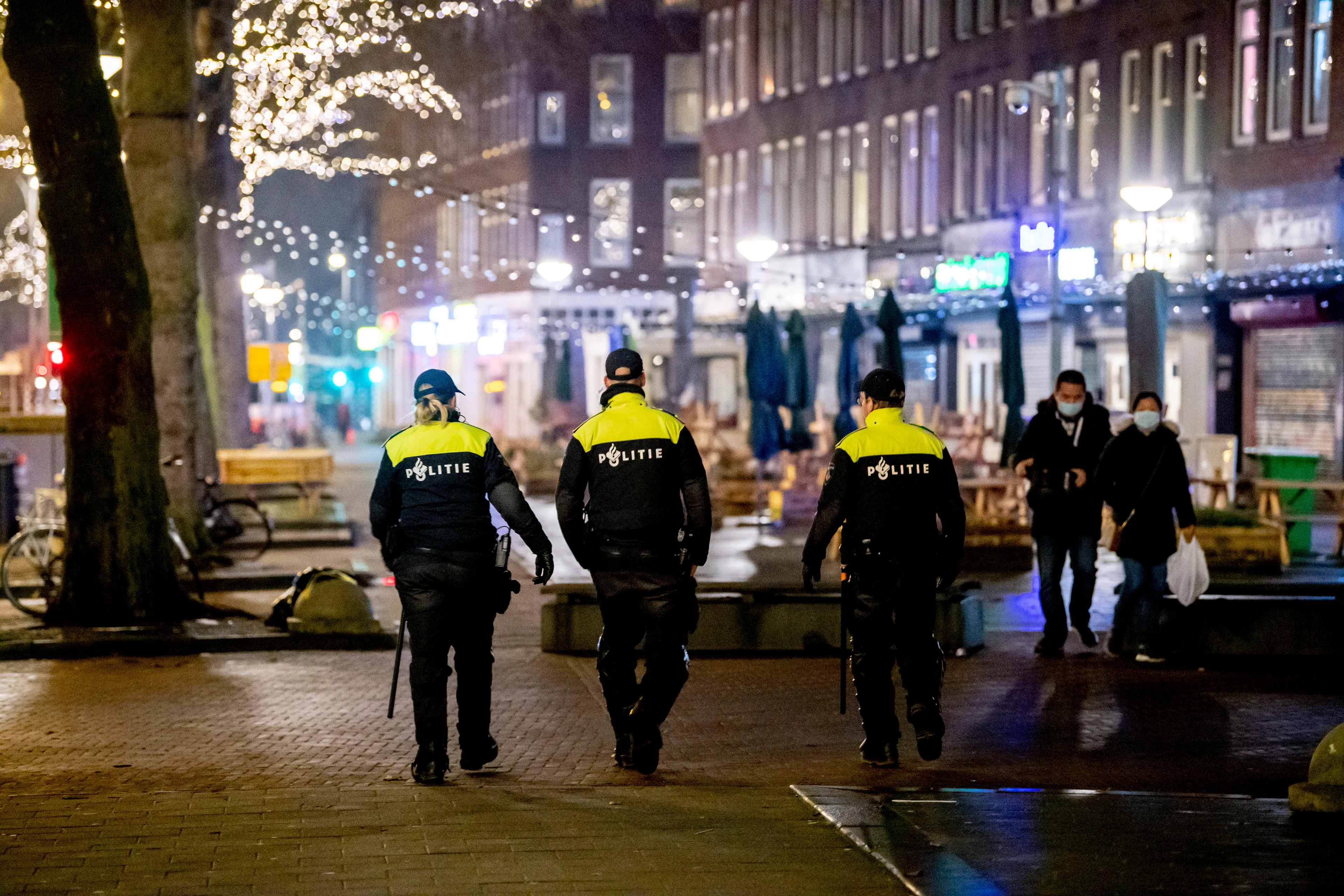 De avondklok wordt afgeschaft, hoe waren de cijfers toen de maatregel werd ingevoerd?