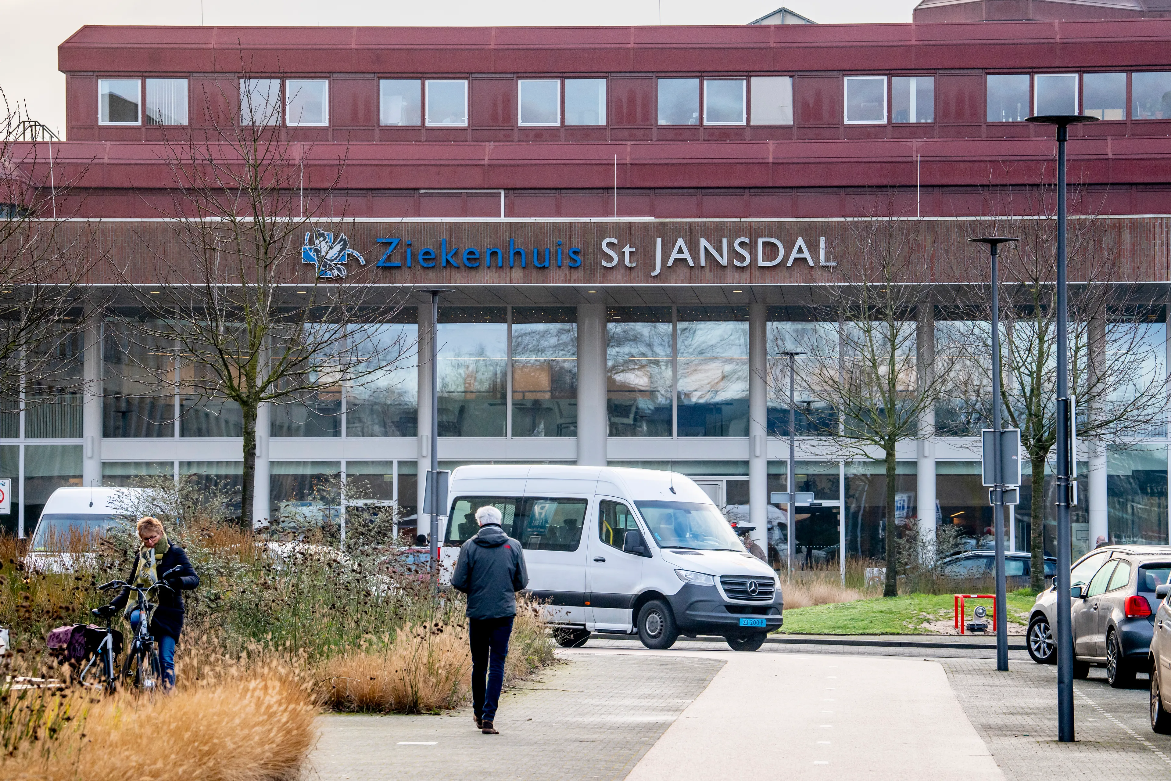 Zorgpersoneel St Jansdal massaal in quarantaine, zorg ontwricht