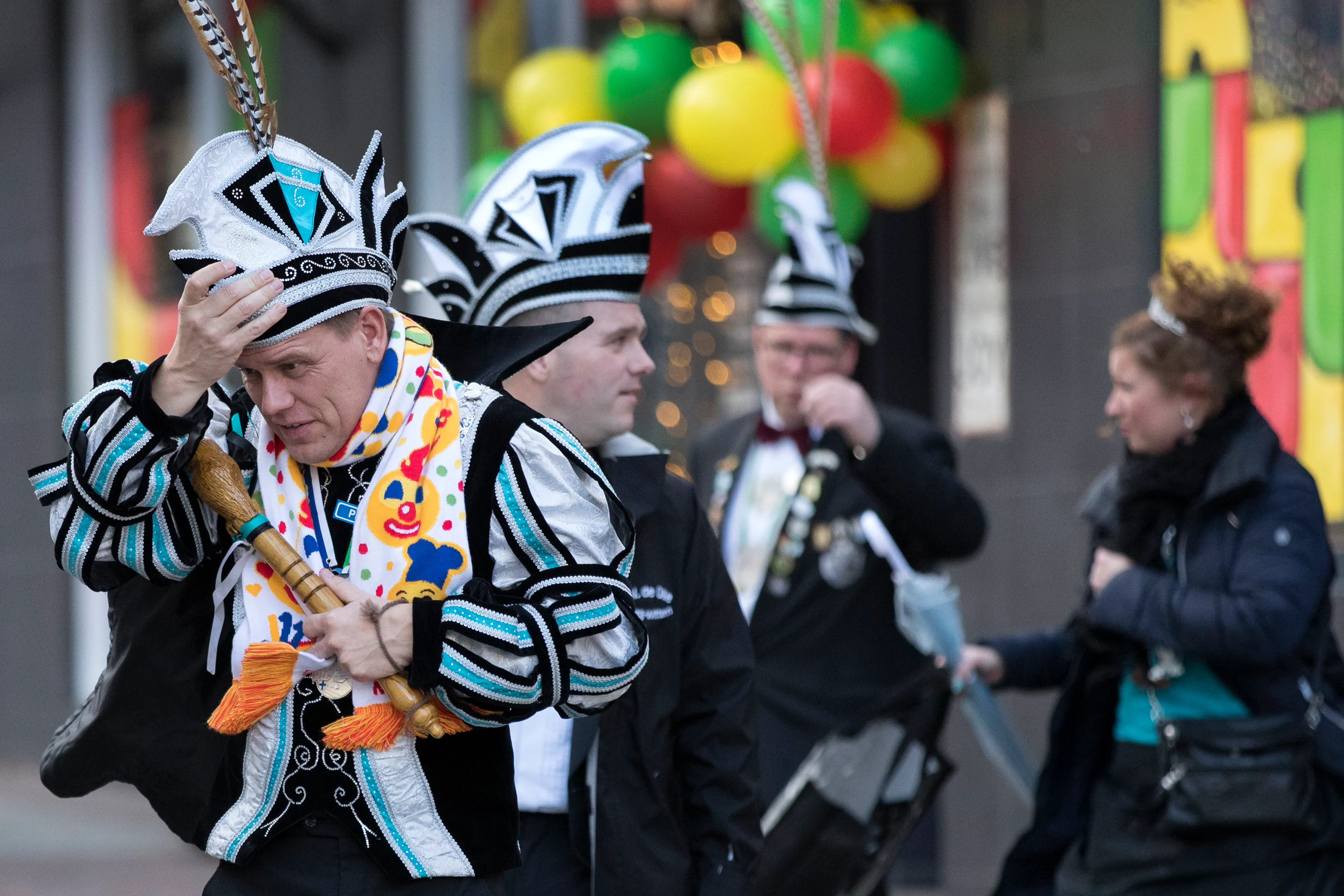 Carnavalsoptochten in de problemen door onvoorspelbaar weer, optocht Eindhoven al afgelast