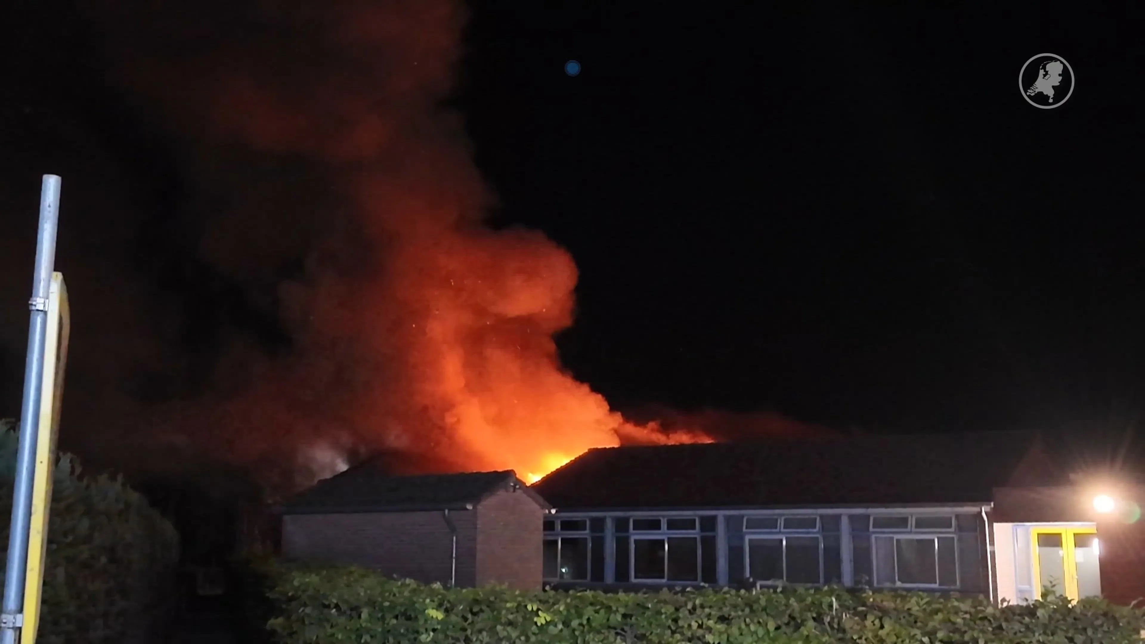 Tientallen Oekraïners halsoverkop geëvacueerd bij brand in Swolgen
