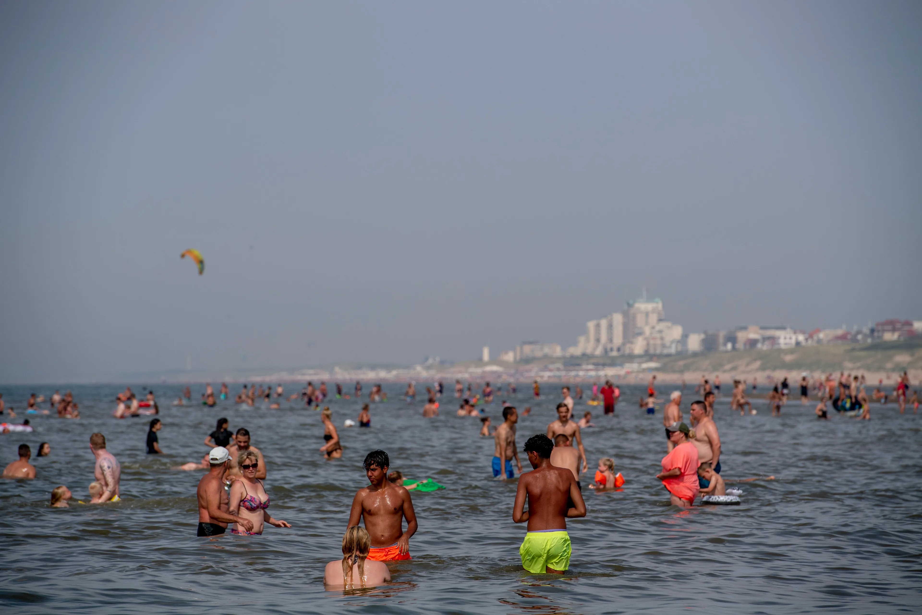 Toegangswegen naar stranden afgesloten wegens grote drukte