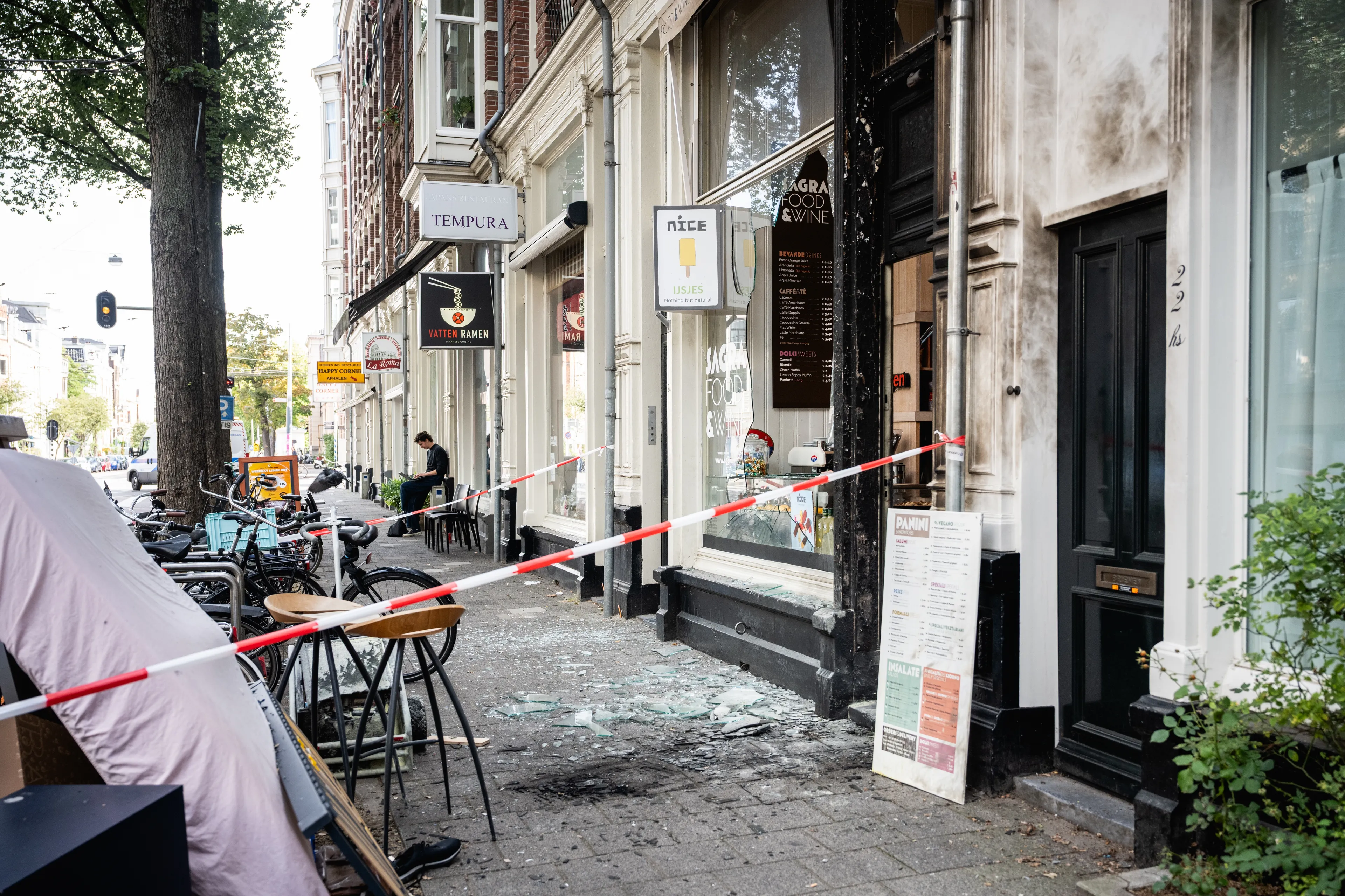17-jarige aangehouden in onderzoek naar reek explosies bij Pizzabakkers-keten
