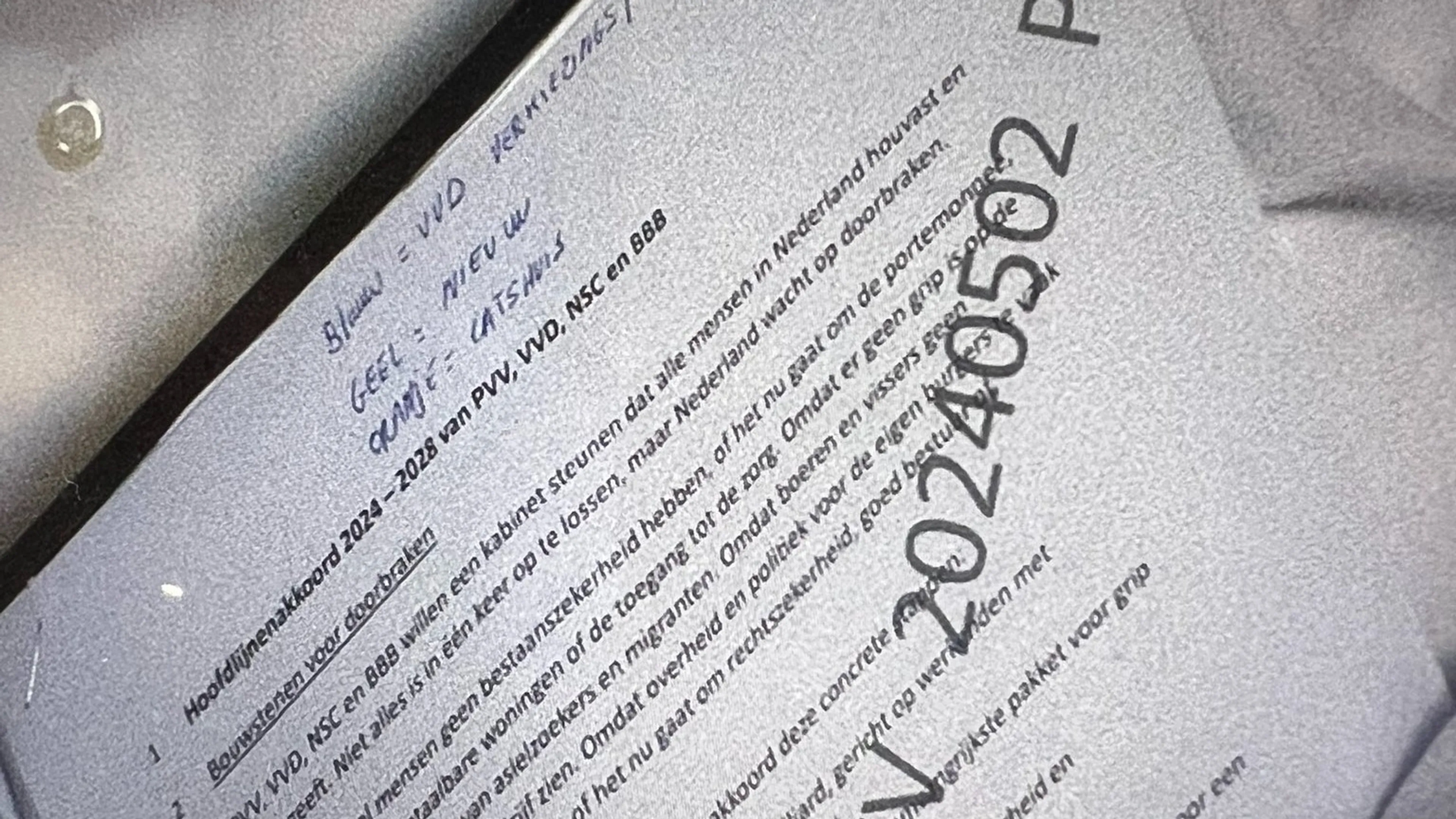 Fotograaf legt mogelijk conceptakkoord formatie vast: 'Dat hij dit expres liet zien, is mogelijkheid'