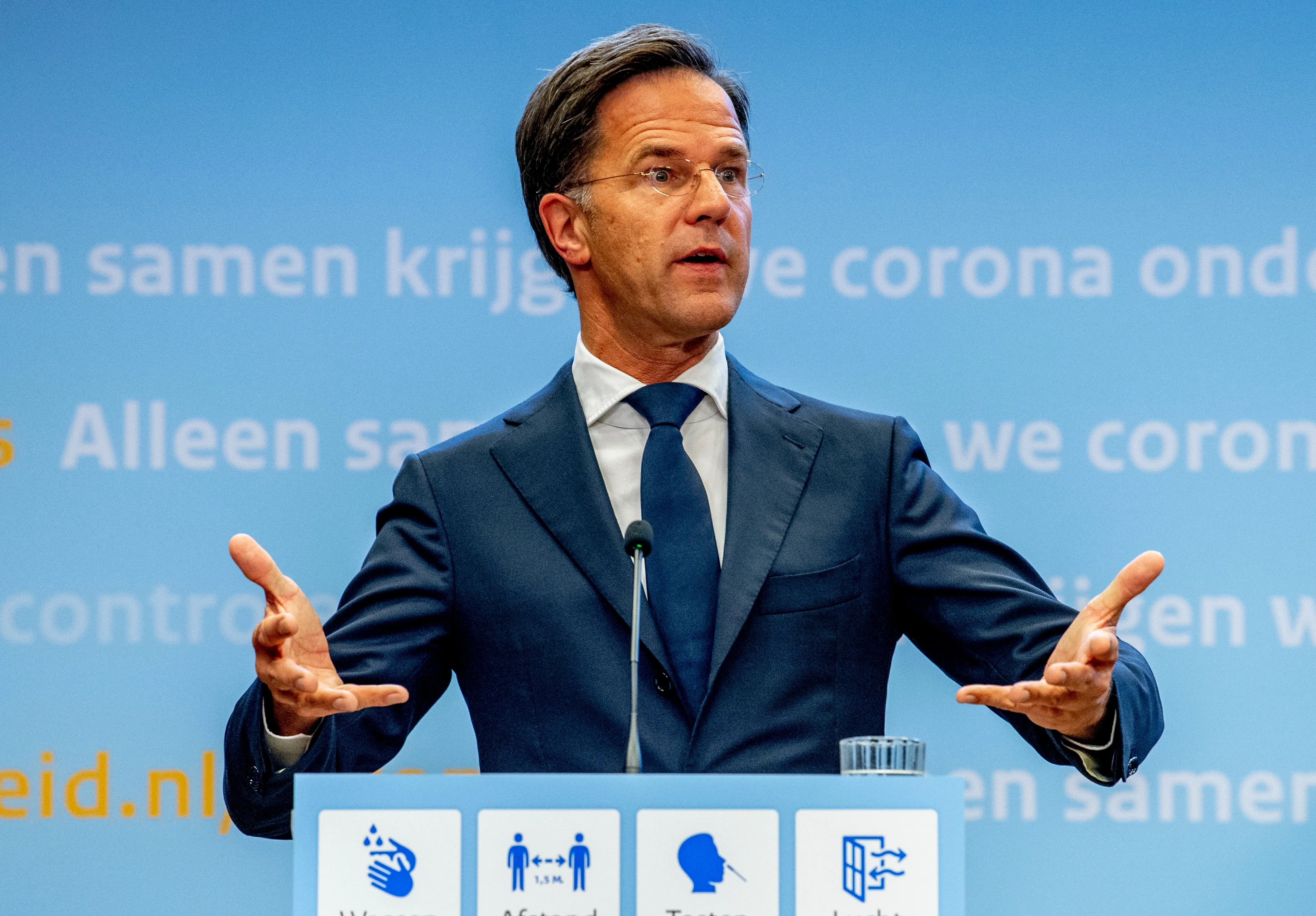 Coronatoegangsbewijs tot tenminste 1 november van kracht, Rutte hoopt dat regel 'zeer tijdelijk' blijft 