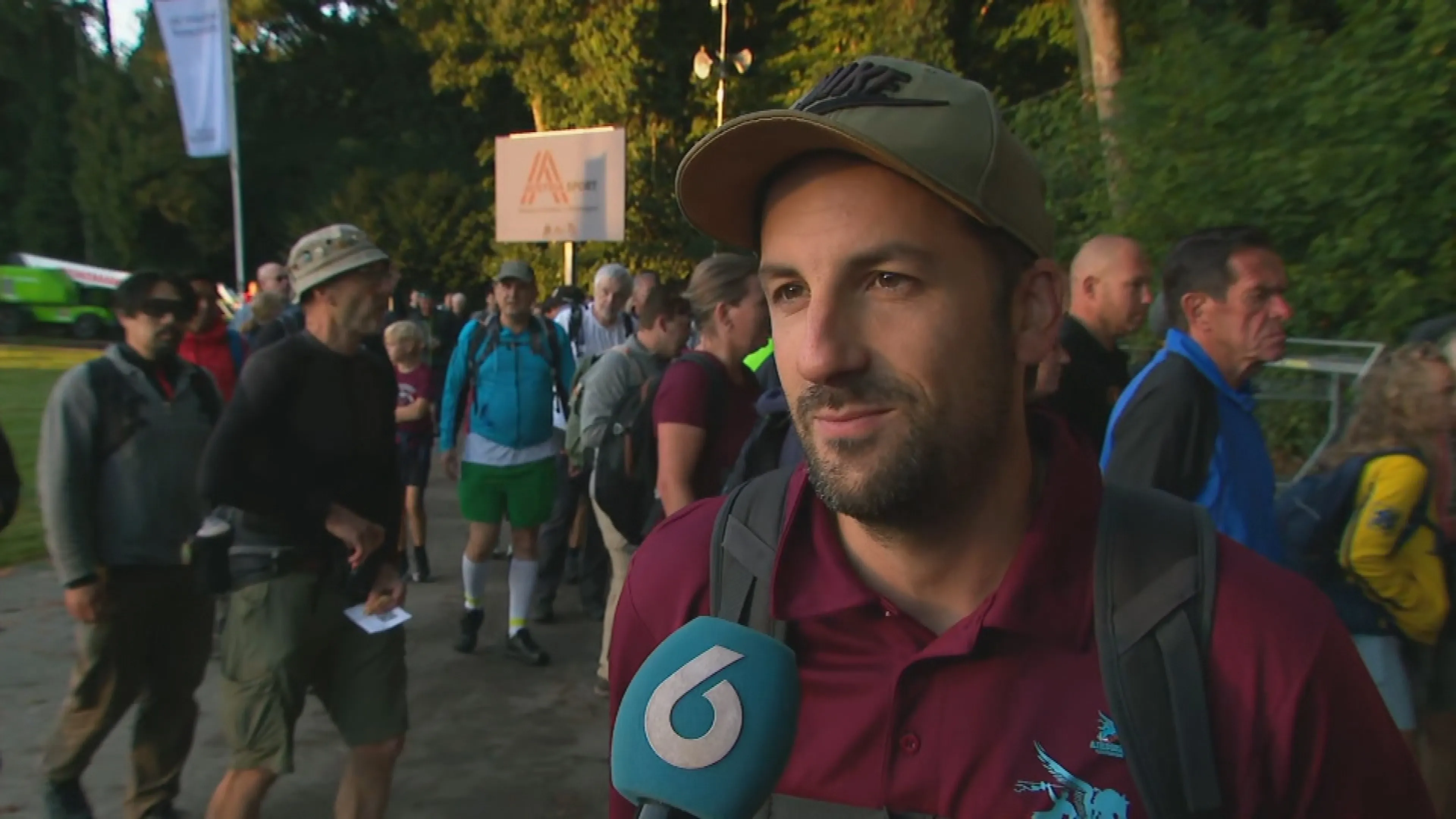Lopers in Oosterbeek begonnen aan grootste herdenkingswandeling ter wereld