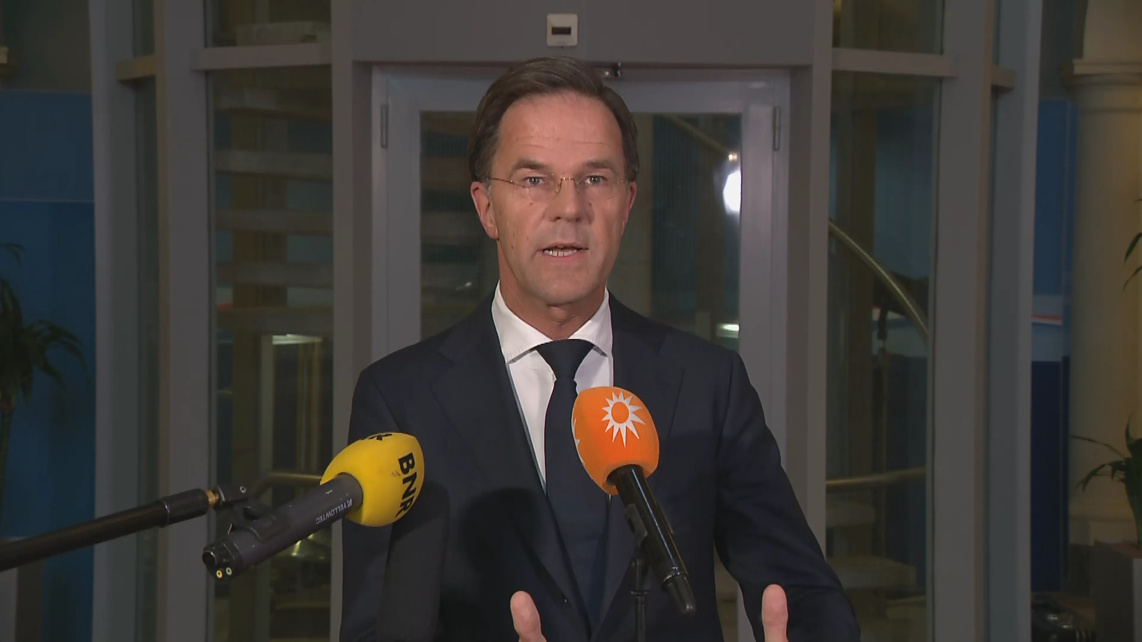 Rutte reageert op overlijden De Vries: 'Heel Nederland is diep geraakt'