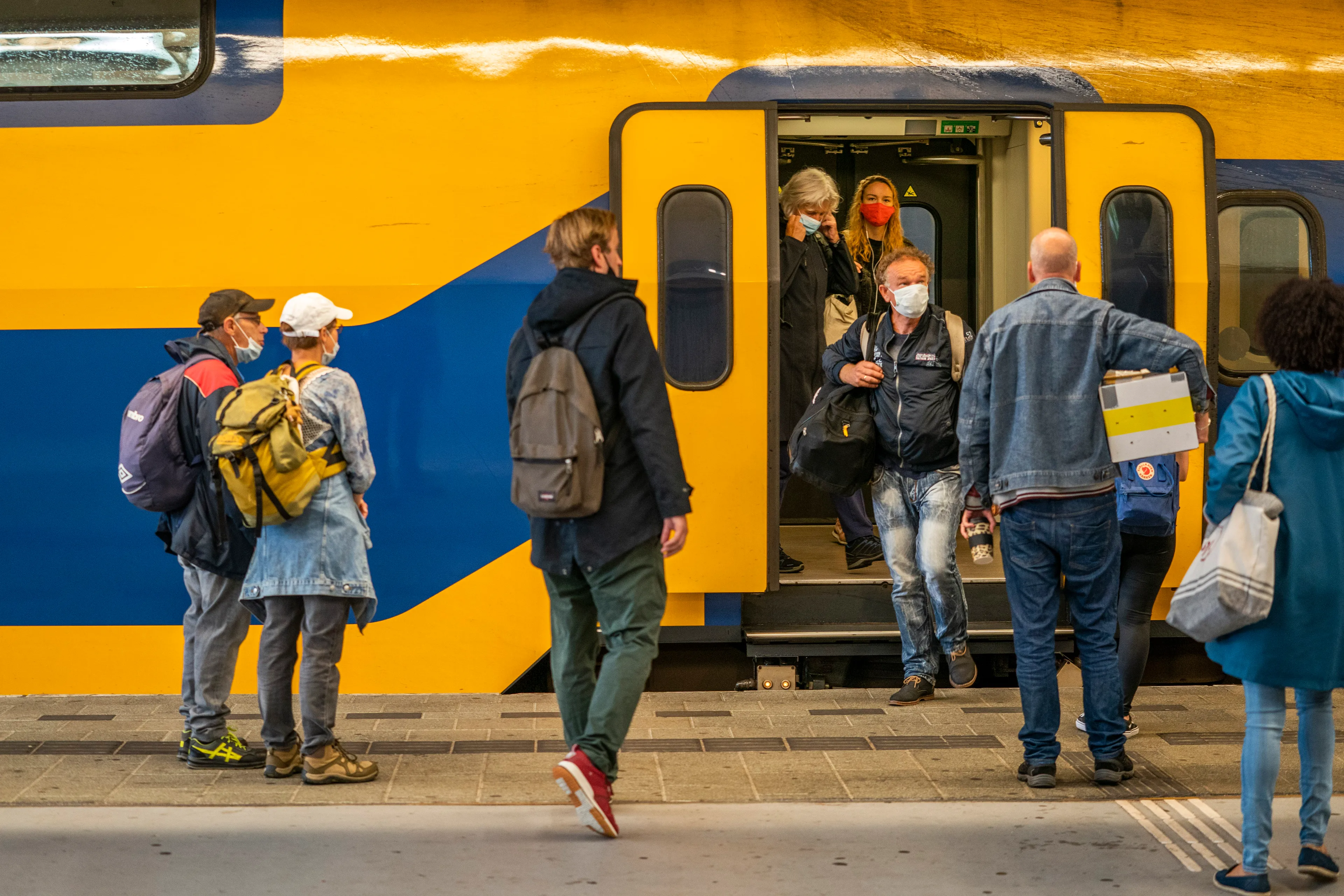 Evenveel mensen in het OV na verzoek om weer meer thuis te werken