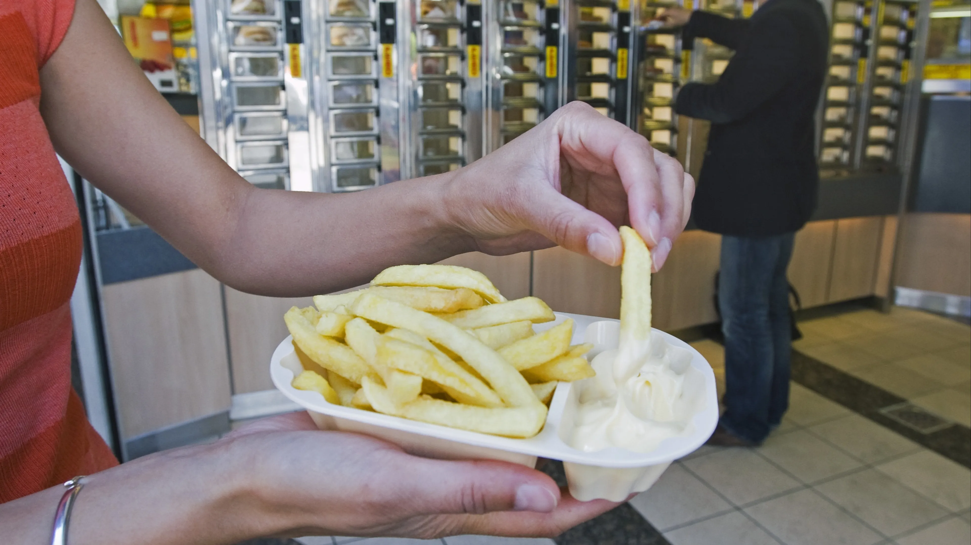 Belasting op plastic bakjes en bekers voorlopig van de baan