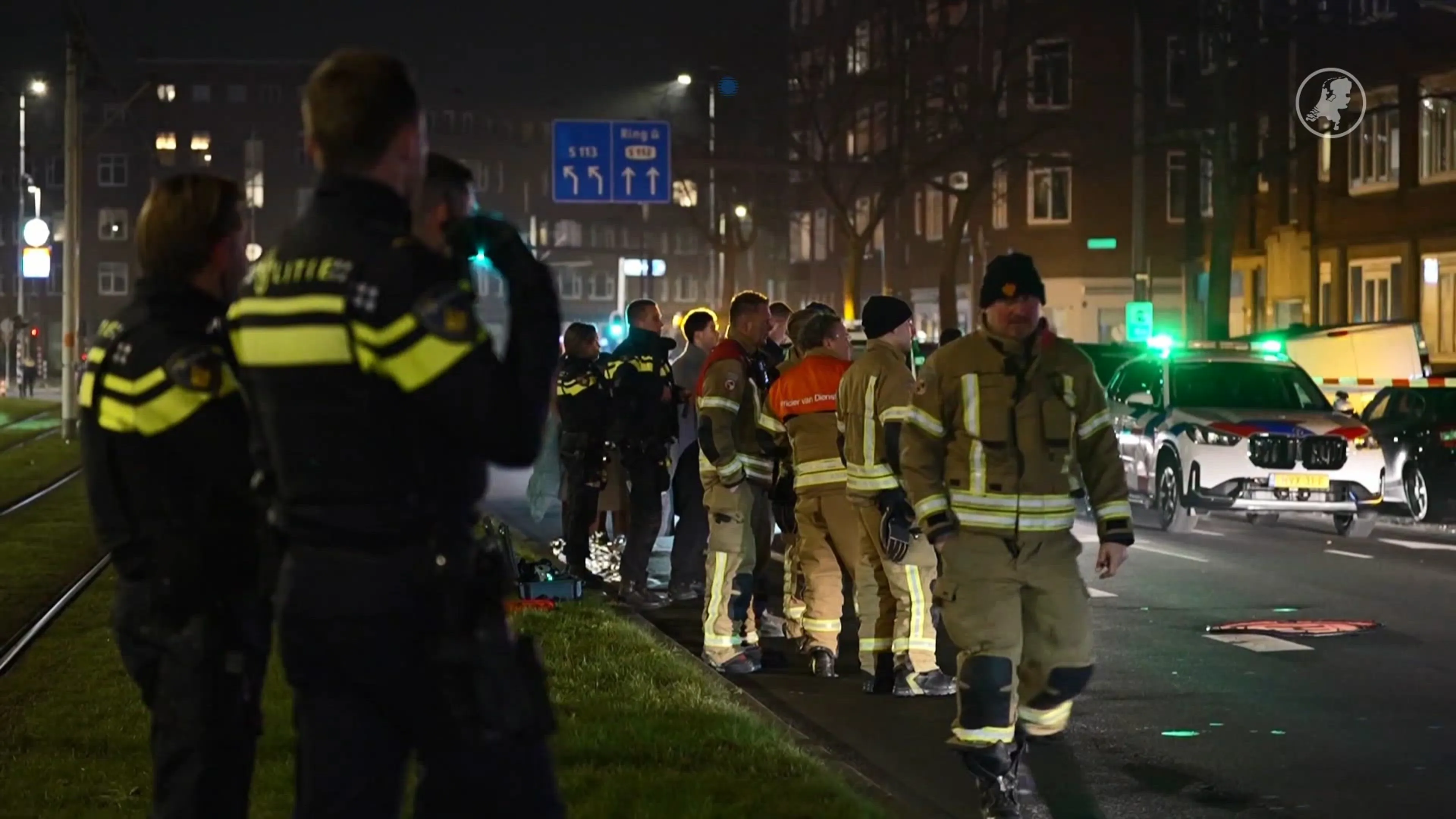 Veel hulpdiensten bij incident bij Rotterdams huis, man nog zoek