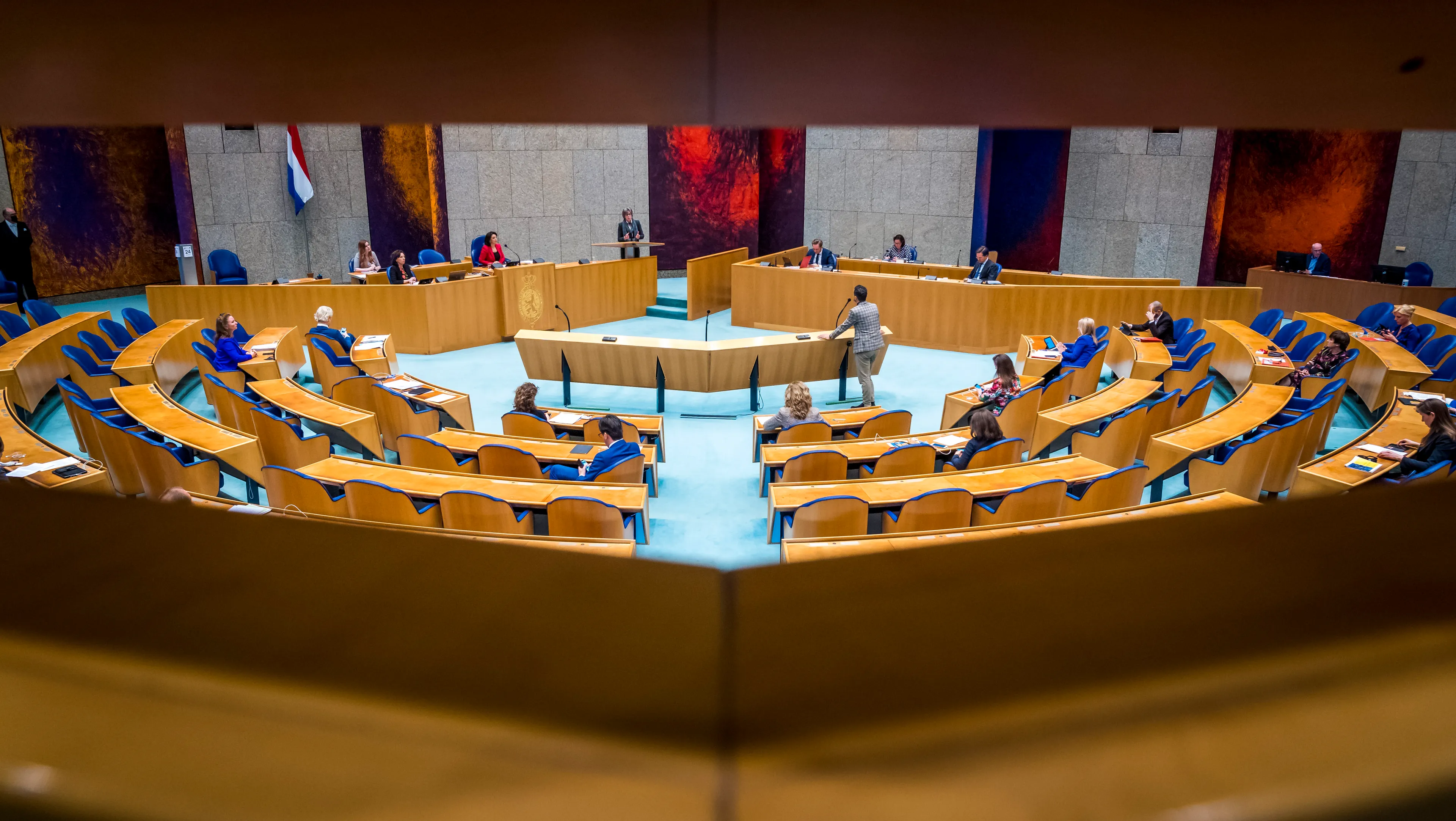 Discriminatie, intimidatie en roddelen: flink deel van mensen in Kamer ervaart grensoverschrijdend gedrag