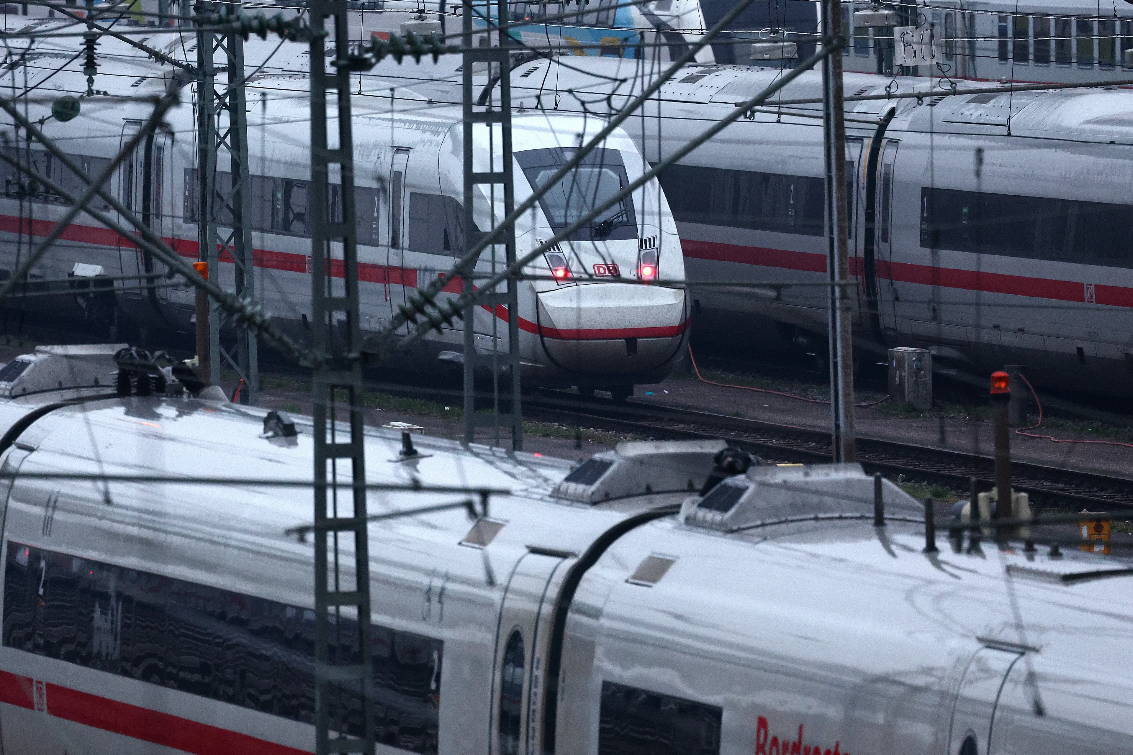 Nederlander (17) opgepakt voor treinsurfen bij München
