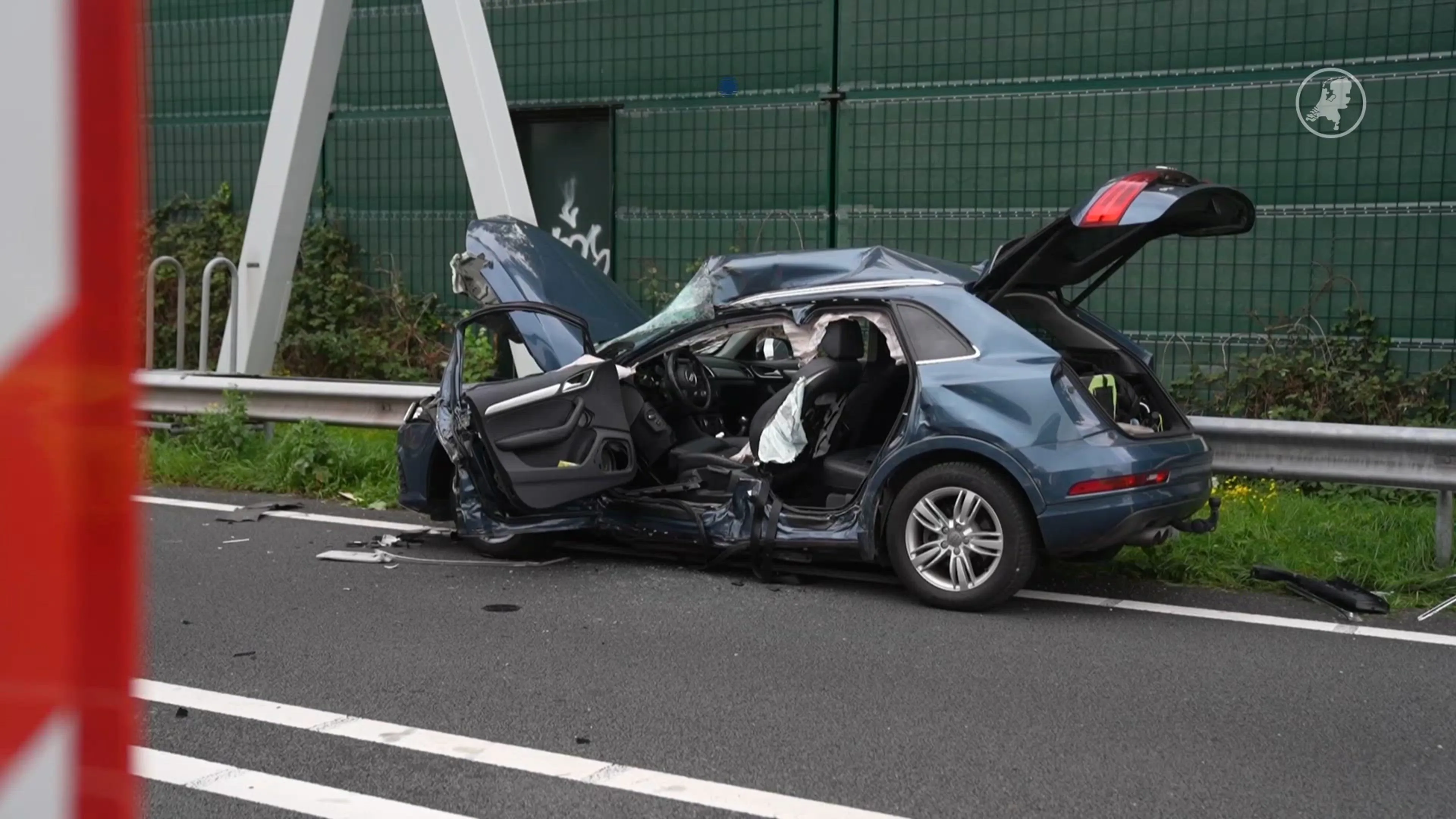 Ongeluk met drie auto's en vrachtwagen op A20 bij Vlaardingen