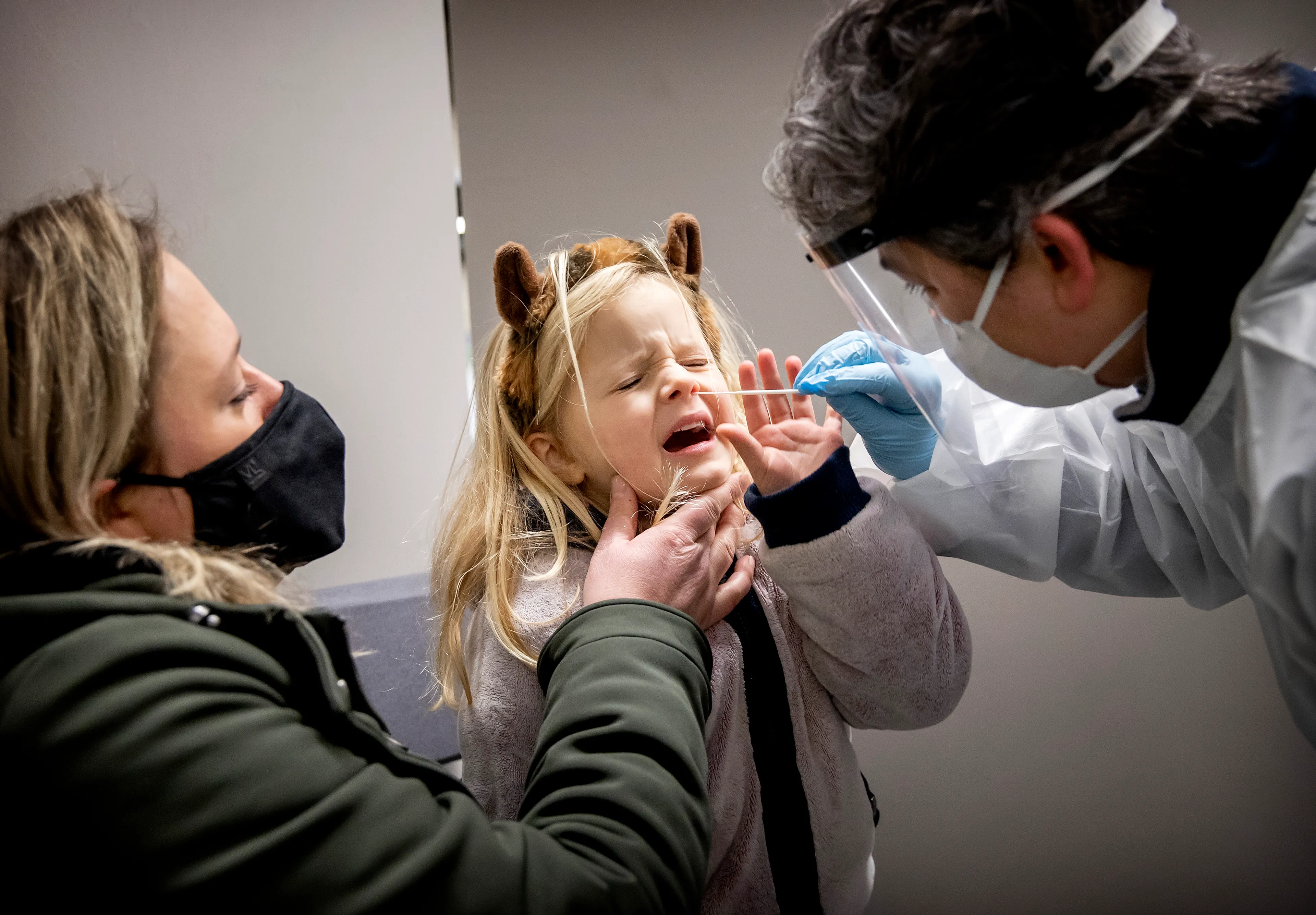 GGD stopt met diepe neustest om kinderen te testen op corona