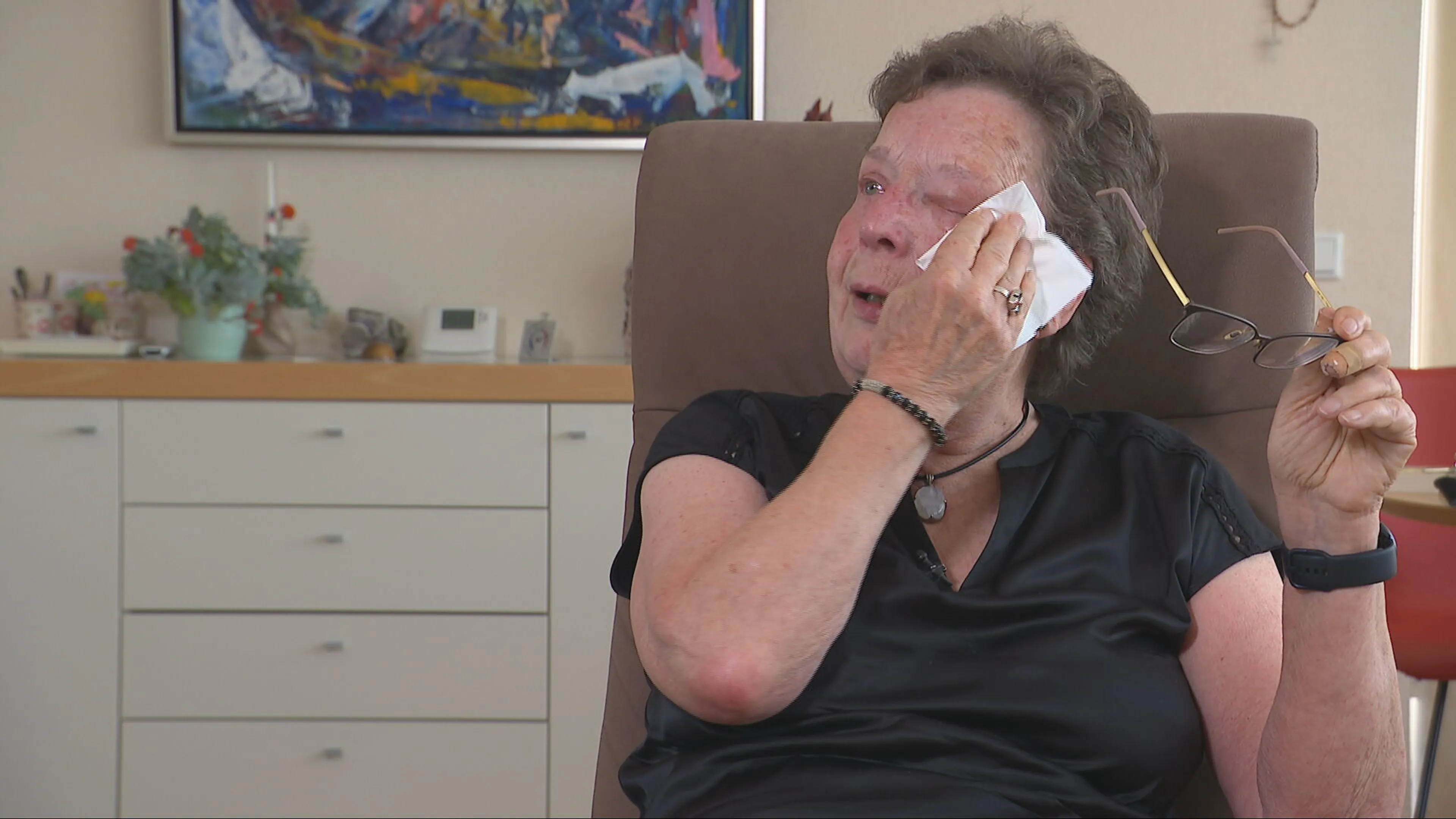Opa's en oma's worden achtergelaten in zomervakantie, stichting beurt ze weer op