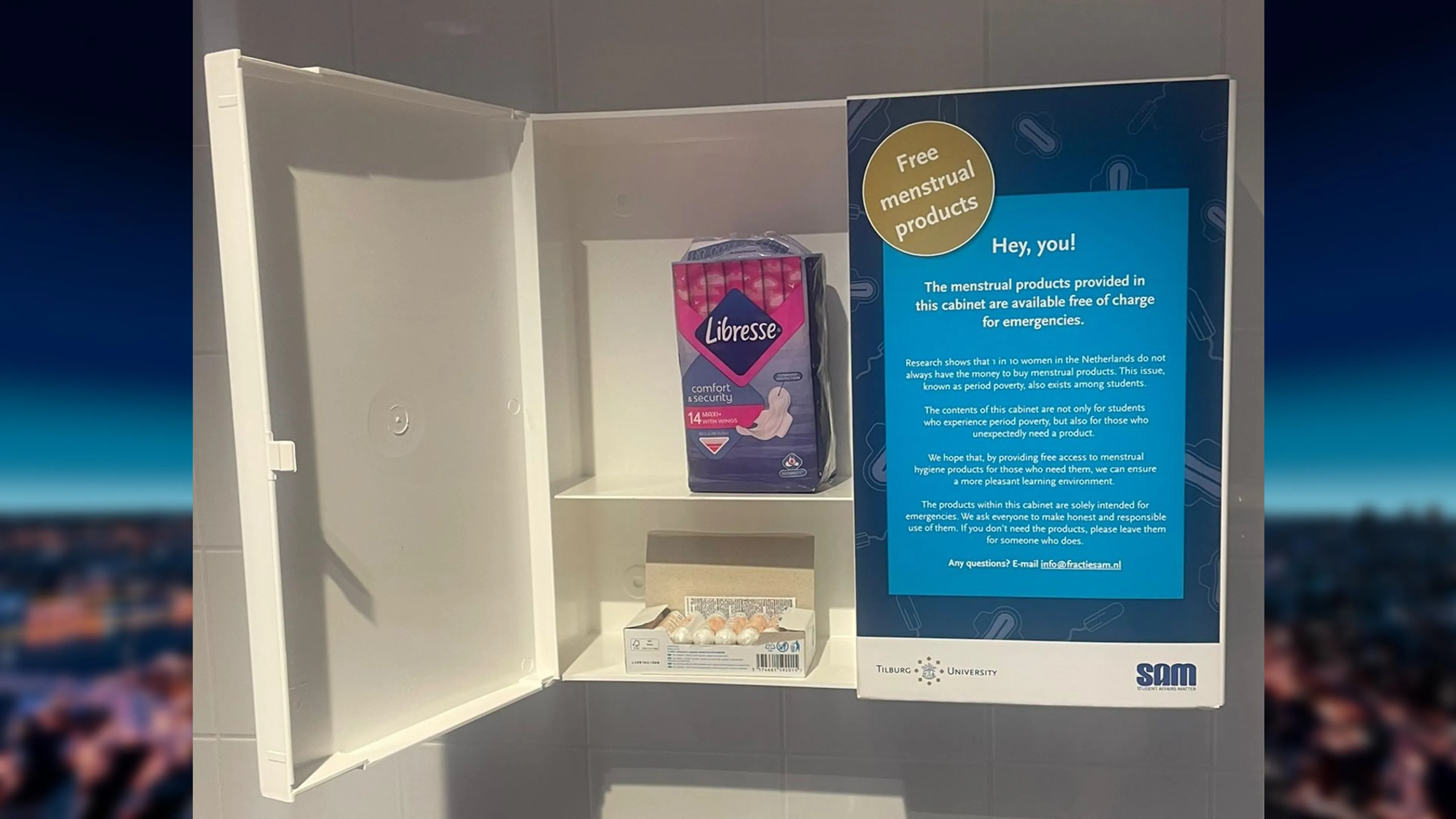 Studenten kunnen gratis tampons pakken in menstruatiekastje op Universiteit Tilburg