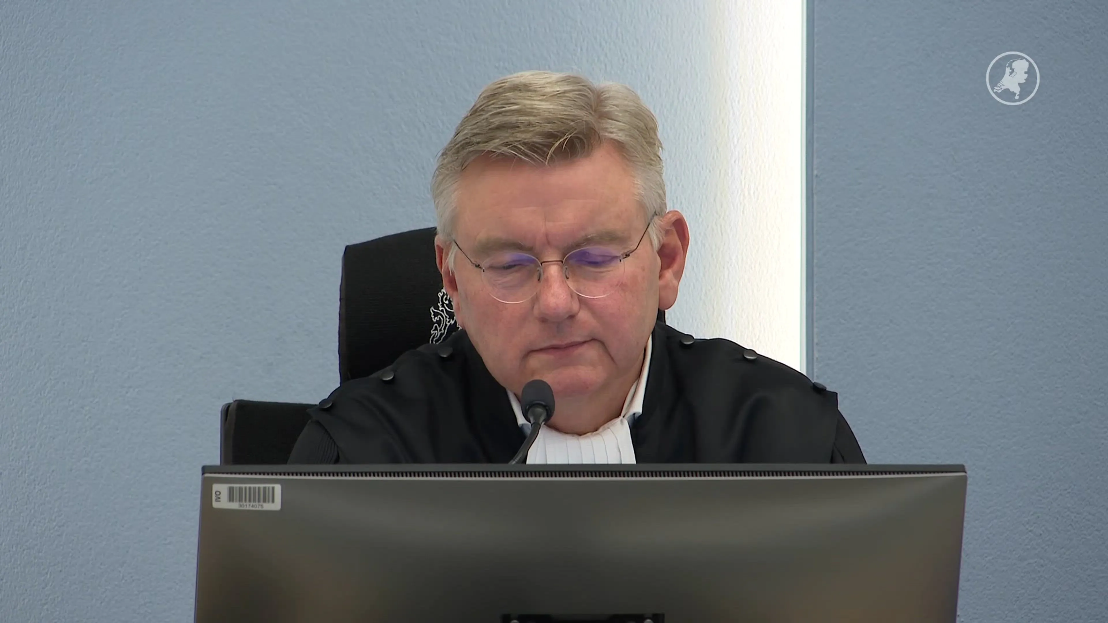 'Mensen in de zaal willen antwoorden', pleegvader raakt geëmotioneerd