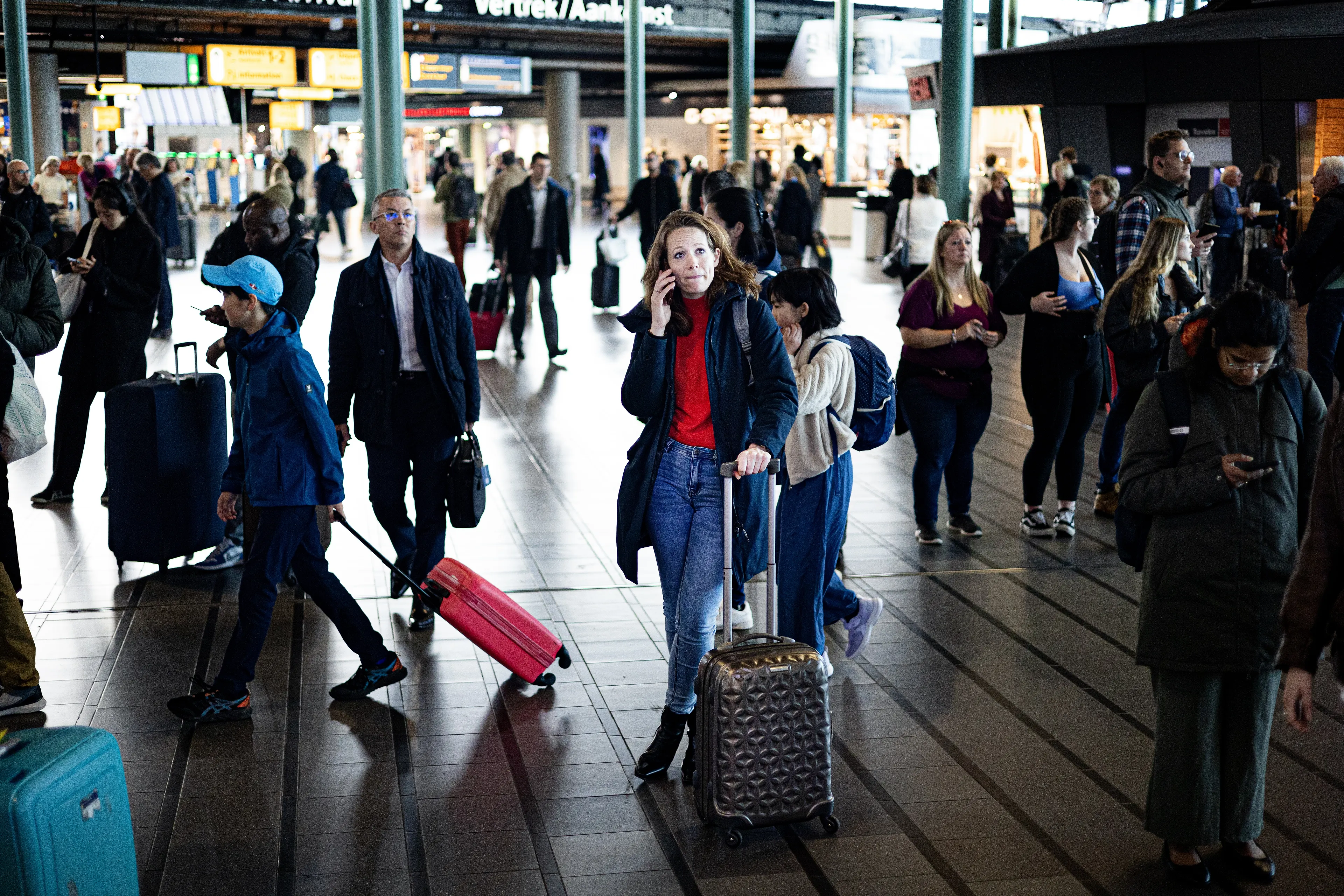 Tijdelijk geen treinverkeer tussen Amsterdam-Utrecht en Schiphol-Utrecht