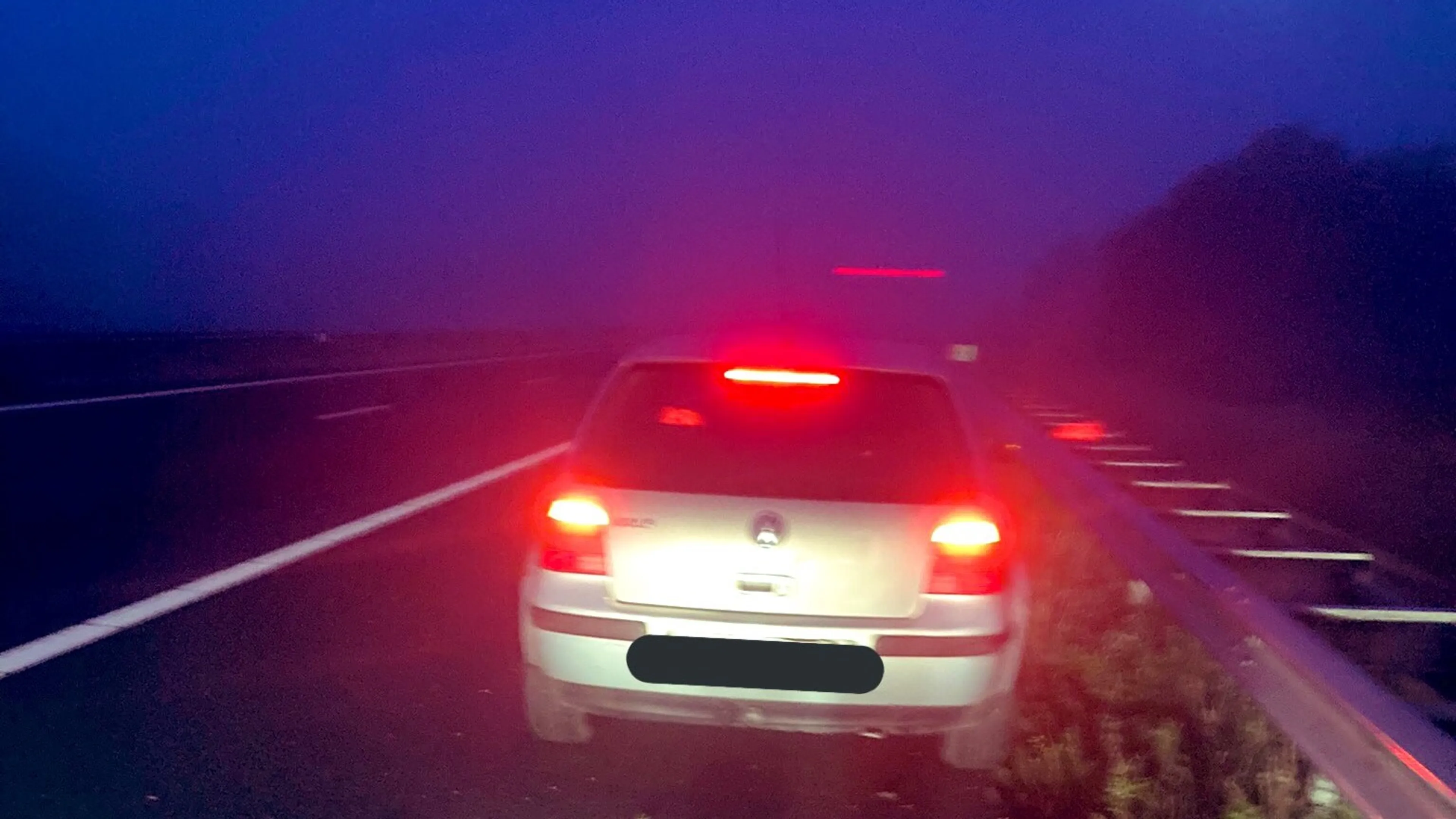 Bestuurder doet dutje op vluchtstrook bij A67