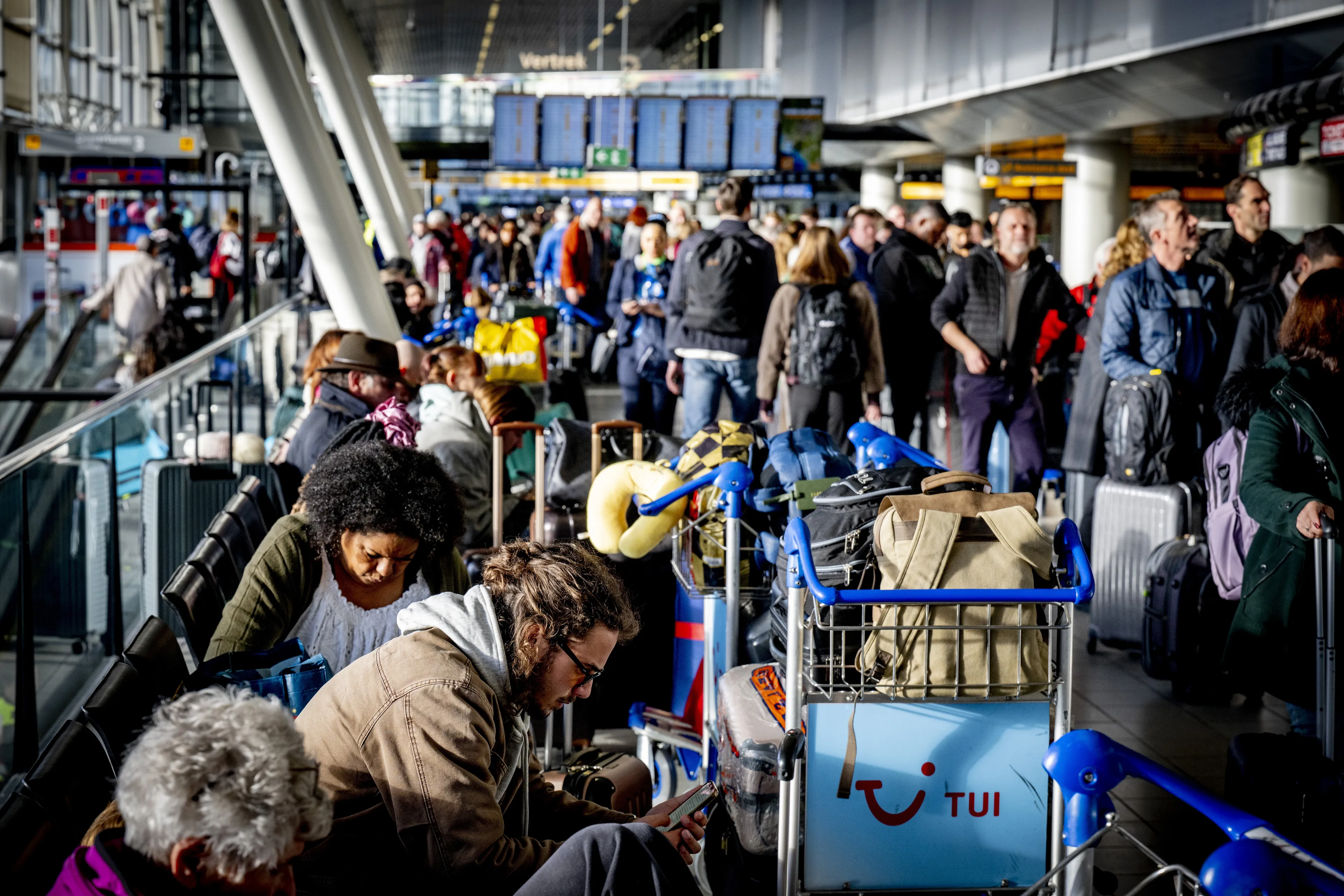 'Criminelen ronselen via Facebook nietsvermoedende Nederlandse reizigers' 