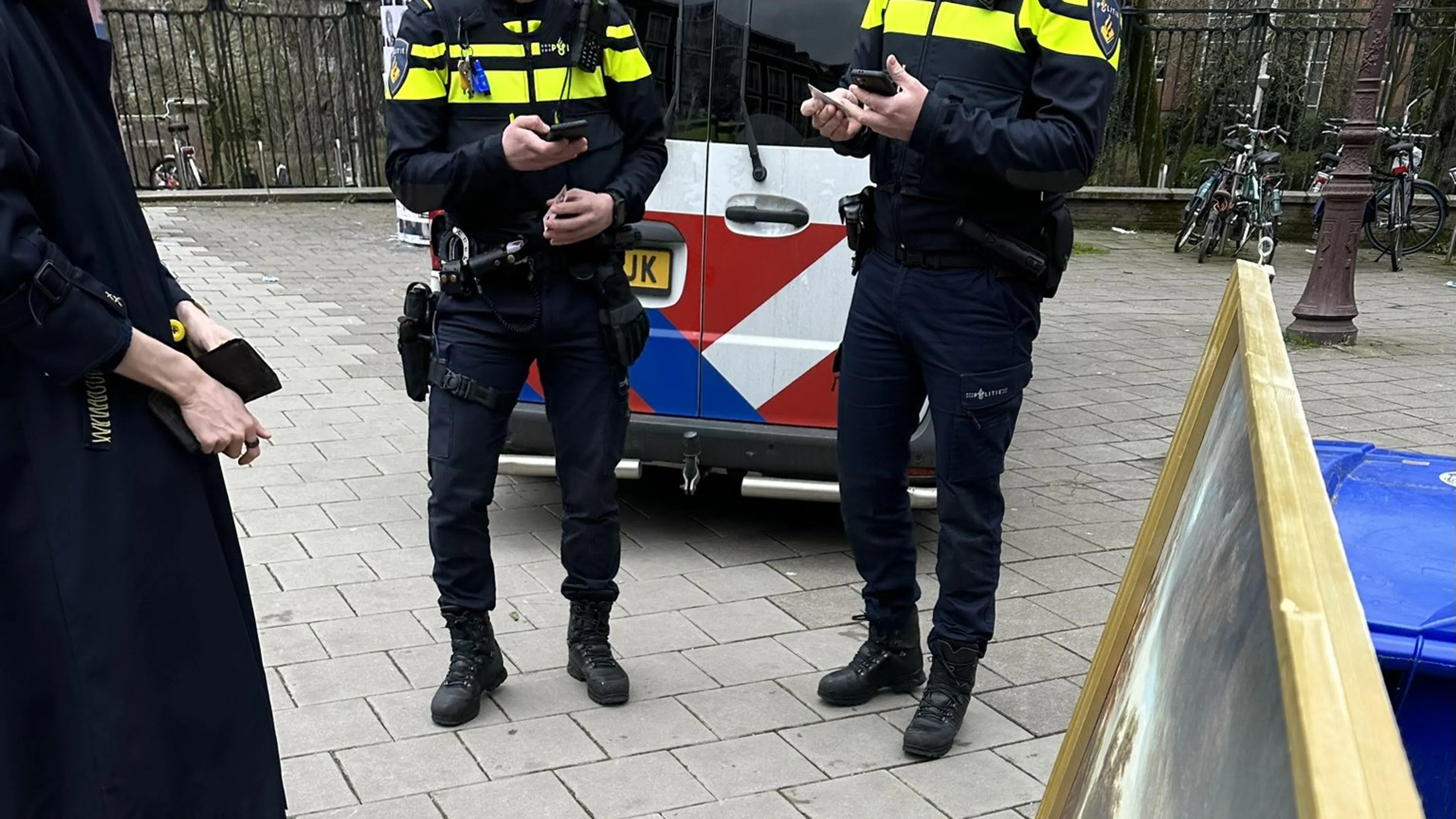 Politie houdt broer Arjen Lubach staande om 'schilderijroof'