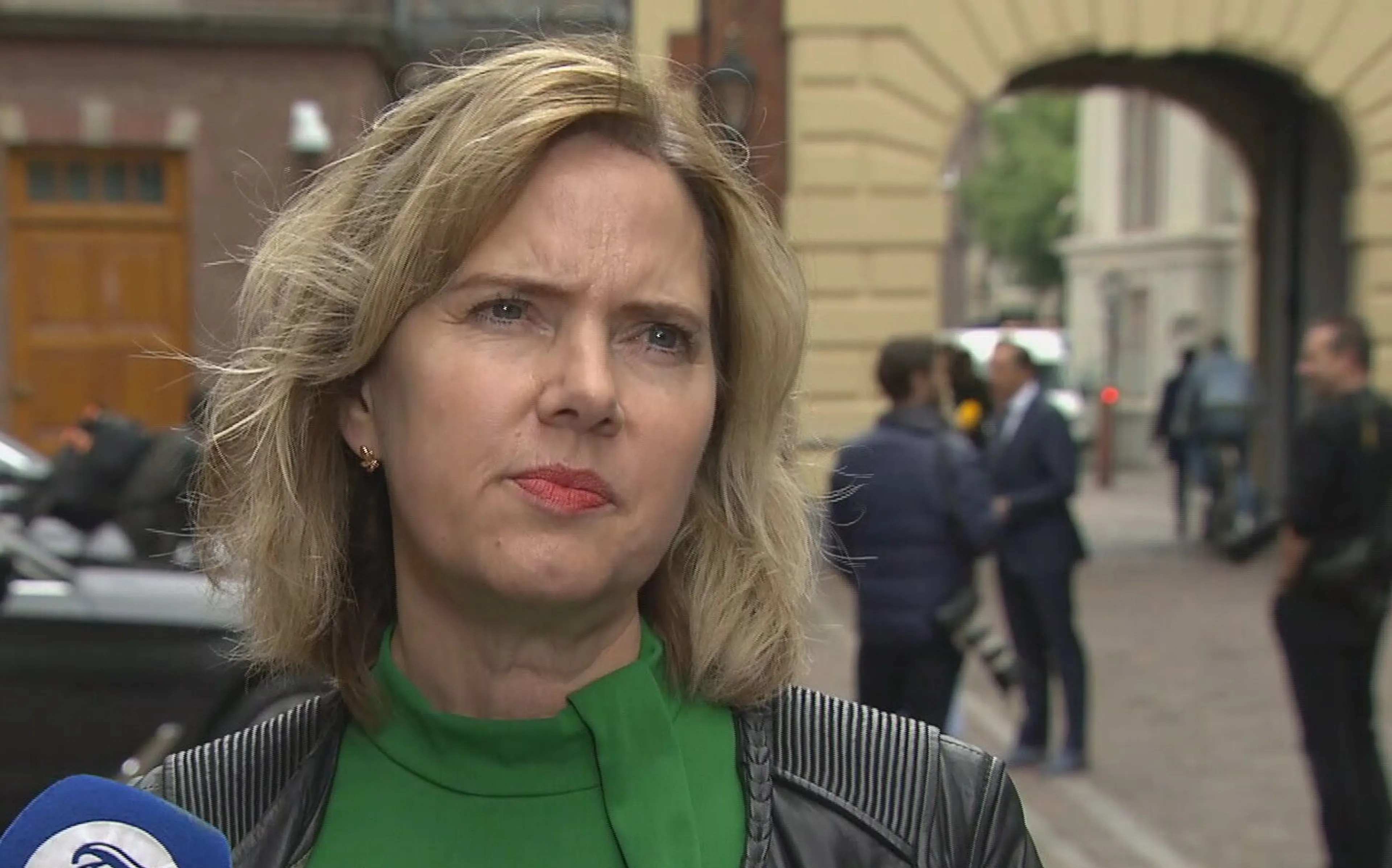 Cora van Nieuwenhuizen weg als minister vanwege nieuwe baan in energiebranche