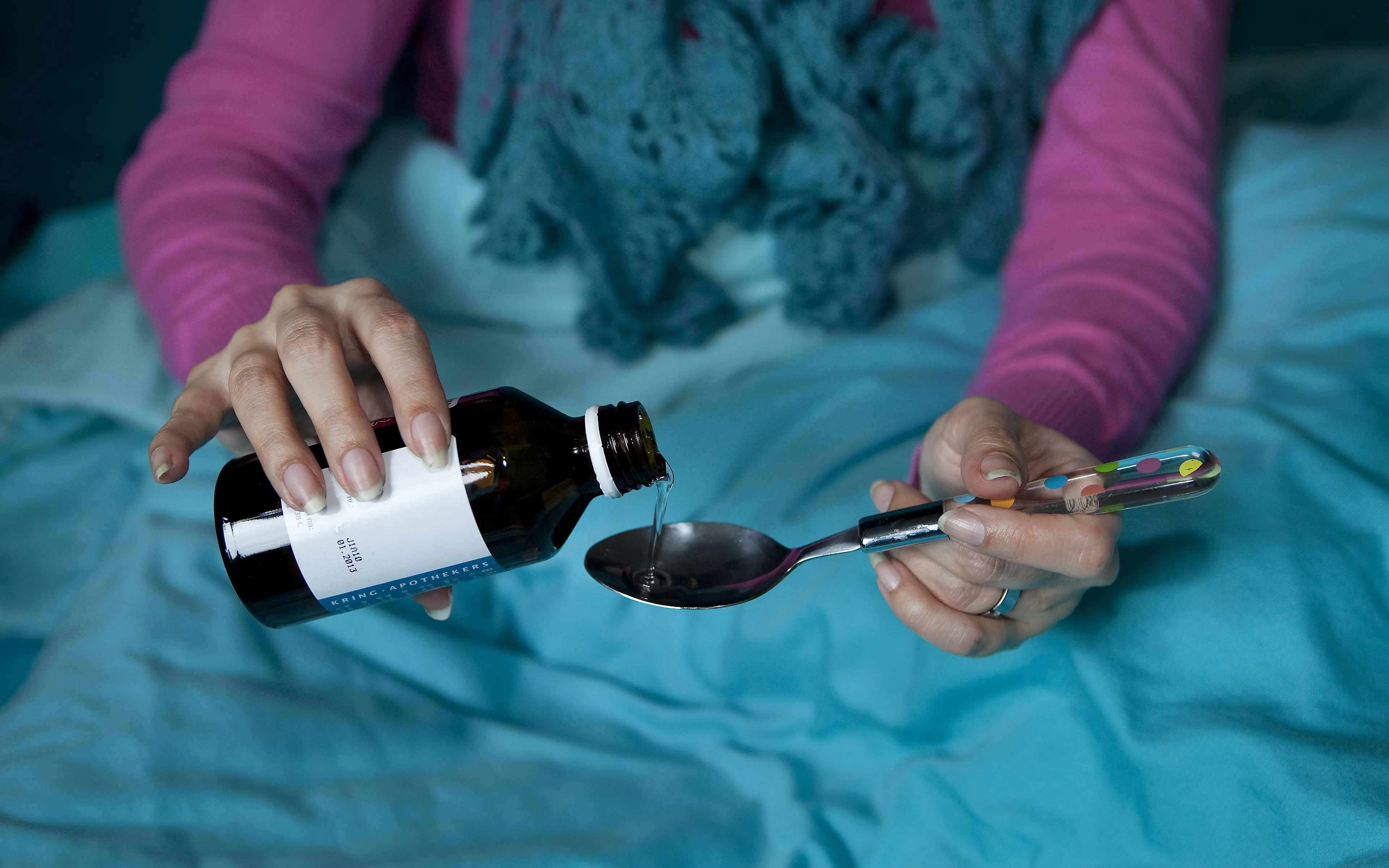 Dodelijke hoestdrankjes voor kinderen niet in Nederland op de markt