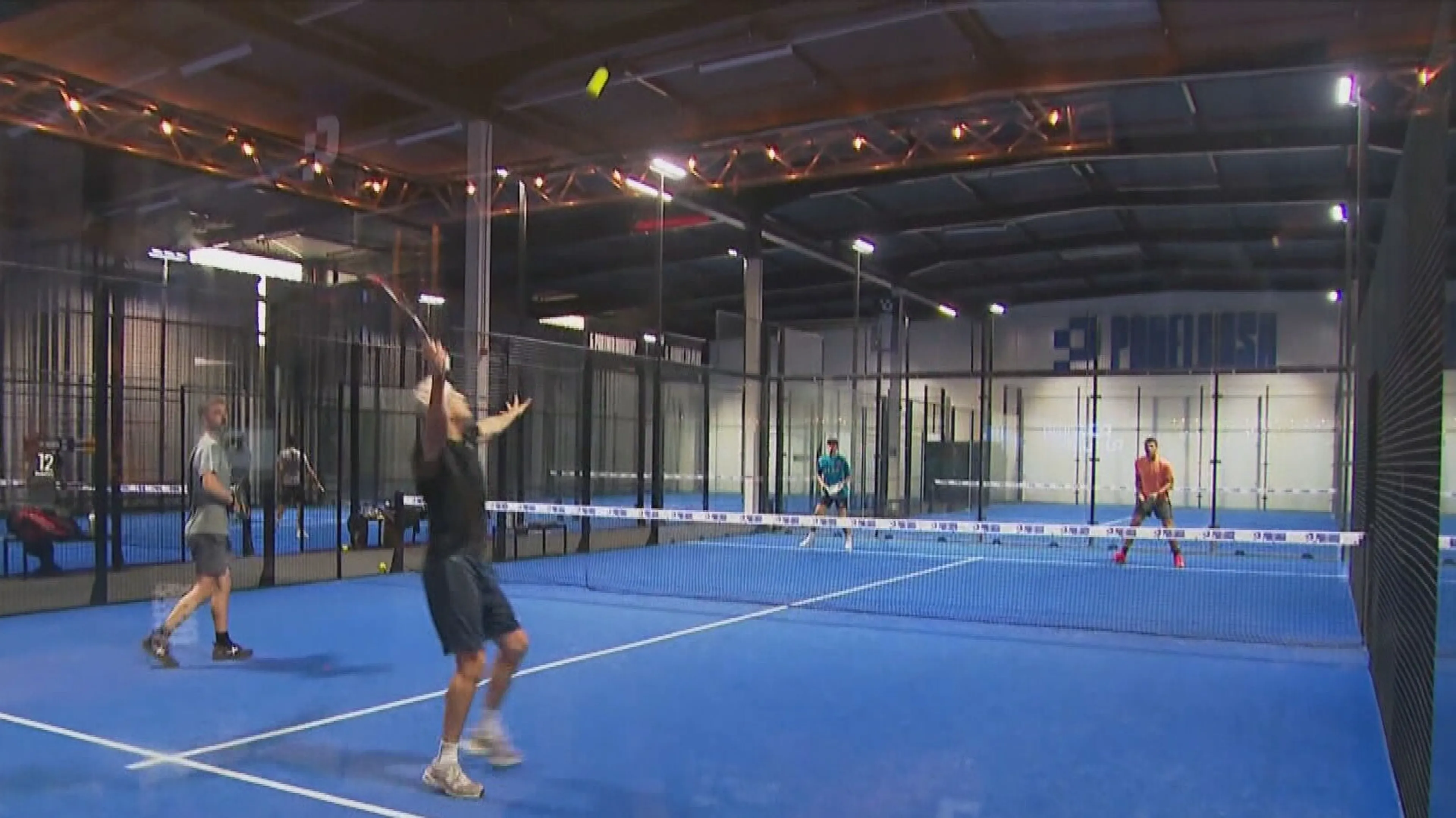 Ernstig oogletsel door padelbal: artsen pleiten voor veiligheidsbril