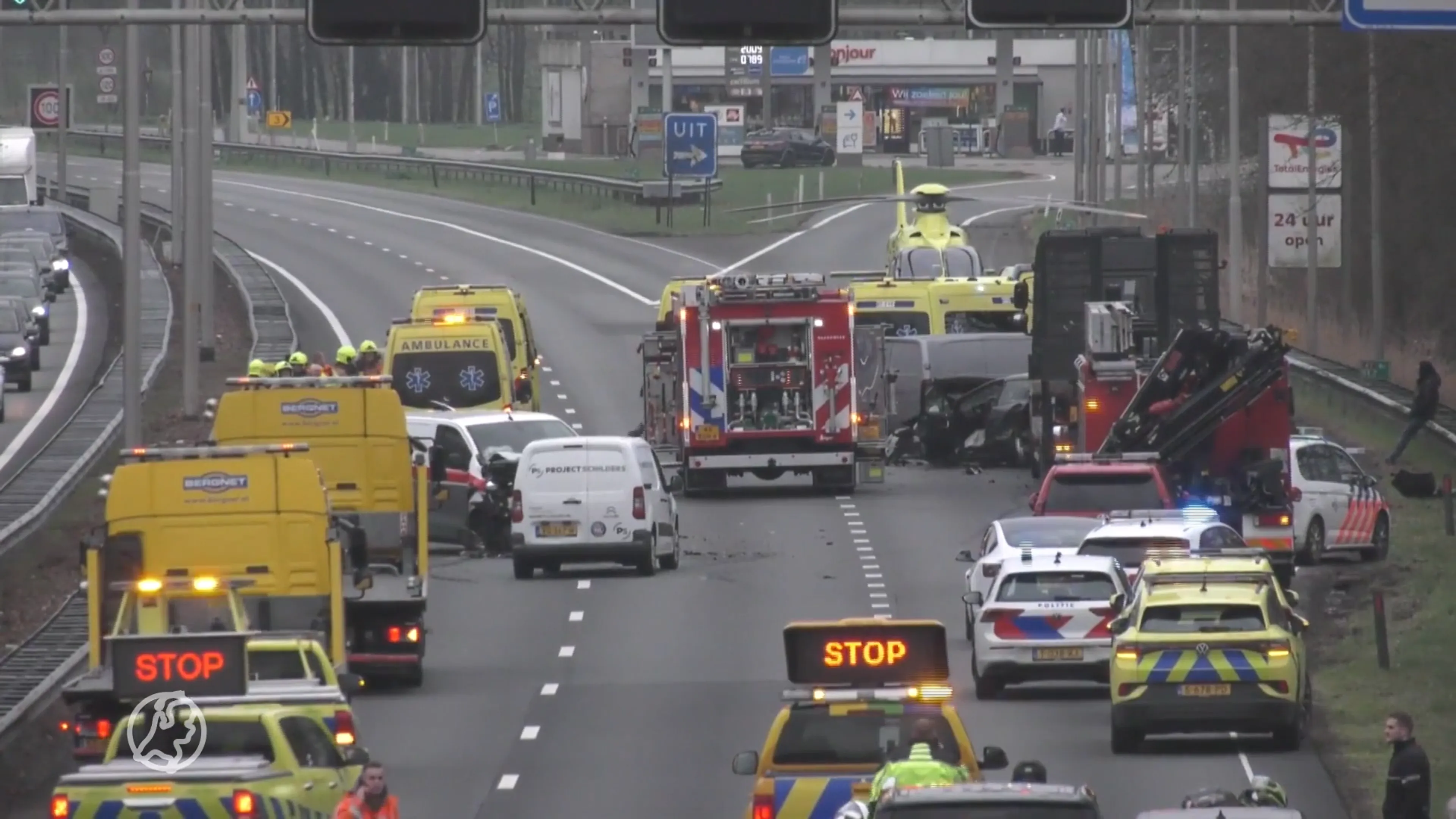 Snelweg A1 bij Hoevelaken nu weer open na dodelijk ongeluk