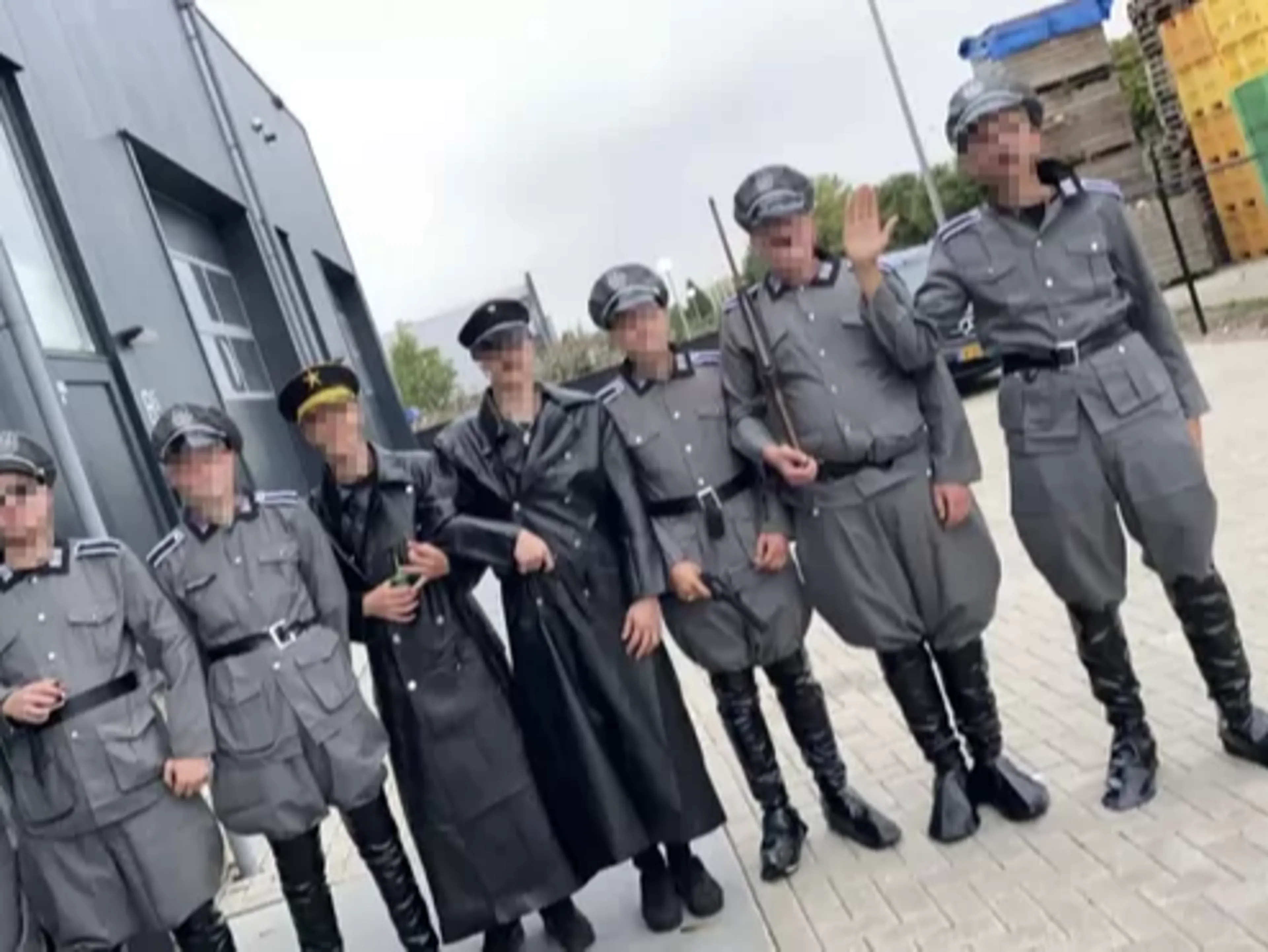 Urker-jongeren betuigen spijt aan Holocaust-overlevende